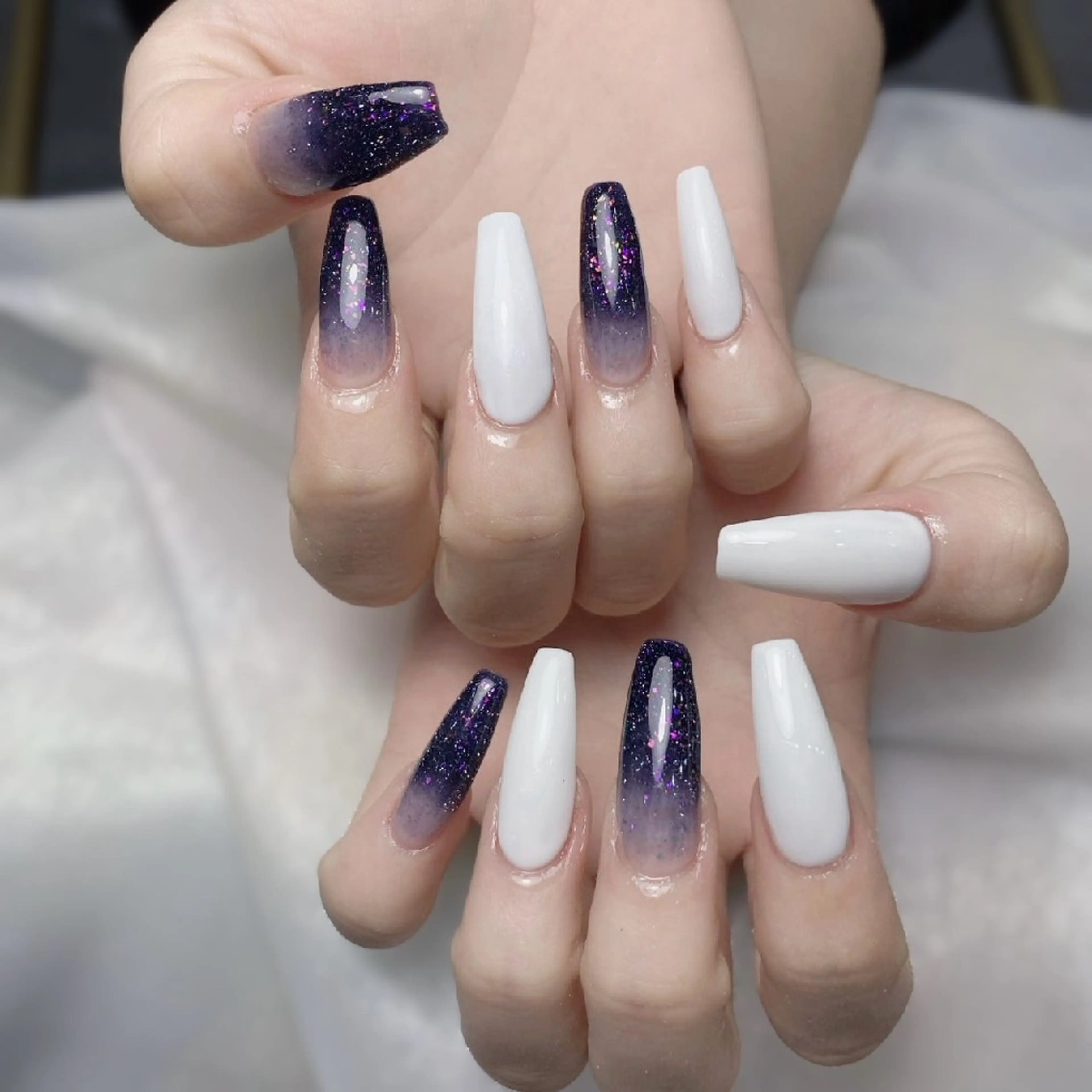 ネイル 長さ出し キラキラネイル ネイルチップ ハンドネイル UM Nail Salonのネイルデザイン