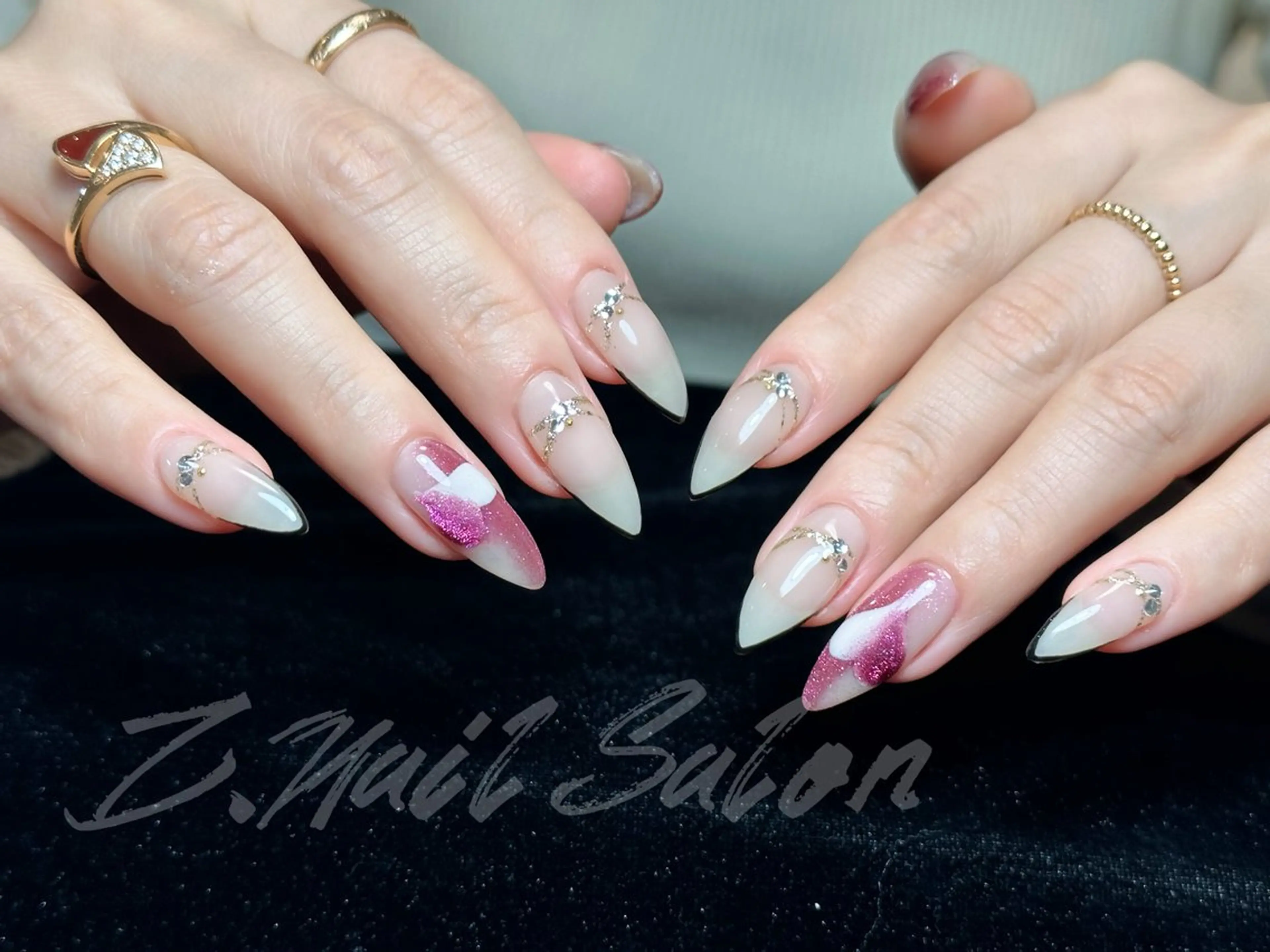 ネイル 長さ出し フットネイル フレンチネイル ジェルネイル ガラスフレンチ Z.Nail Salonのネイルデザイン