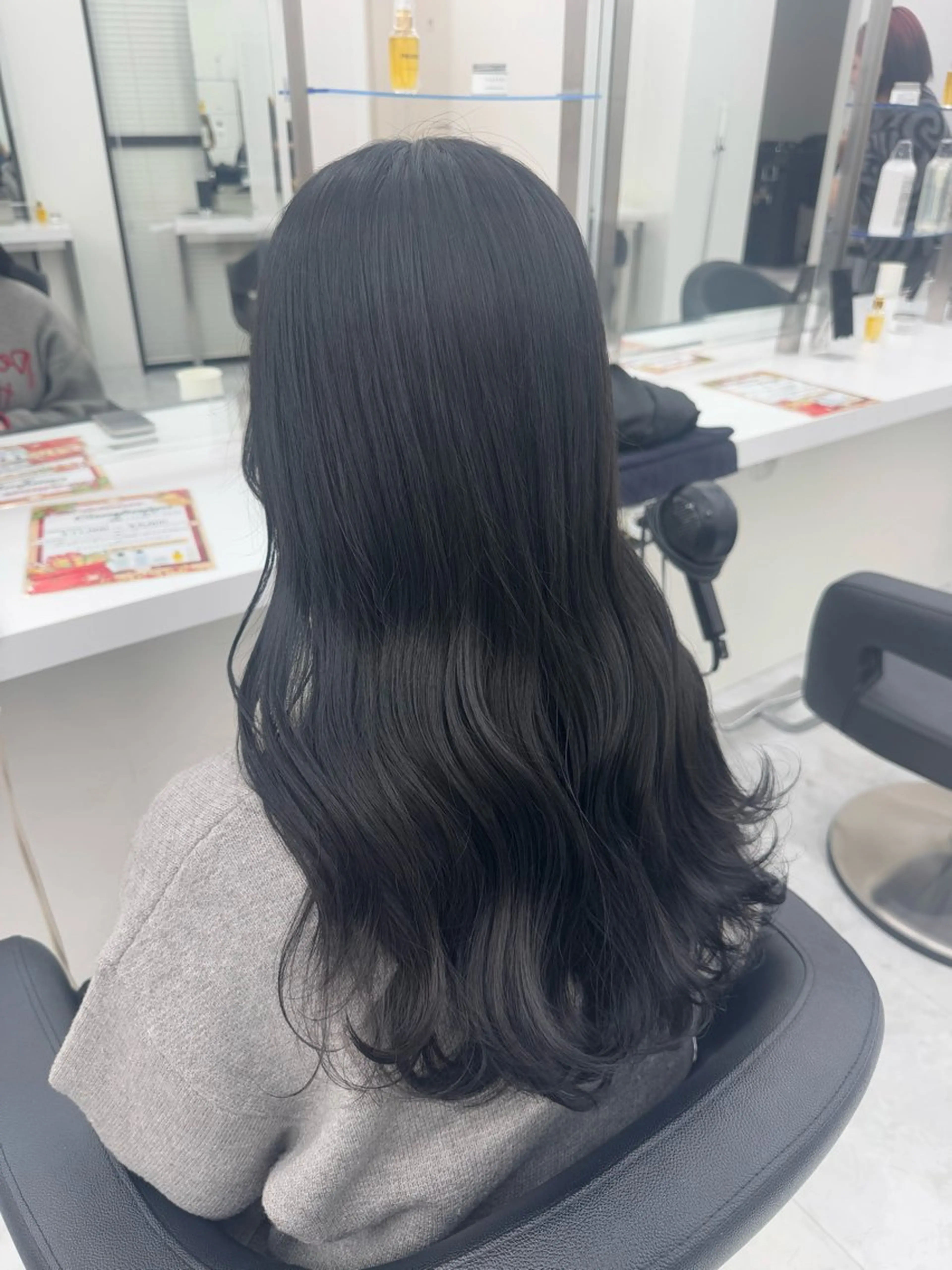 カラー noa🫧ナチュラル 艶感🏹グレージュのヘアスタイル