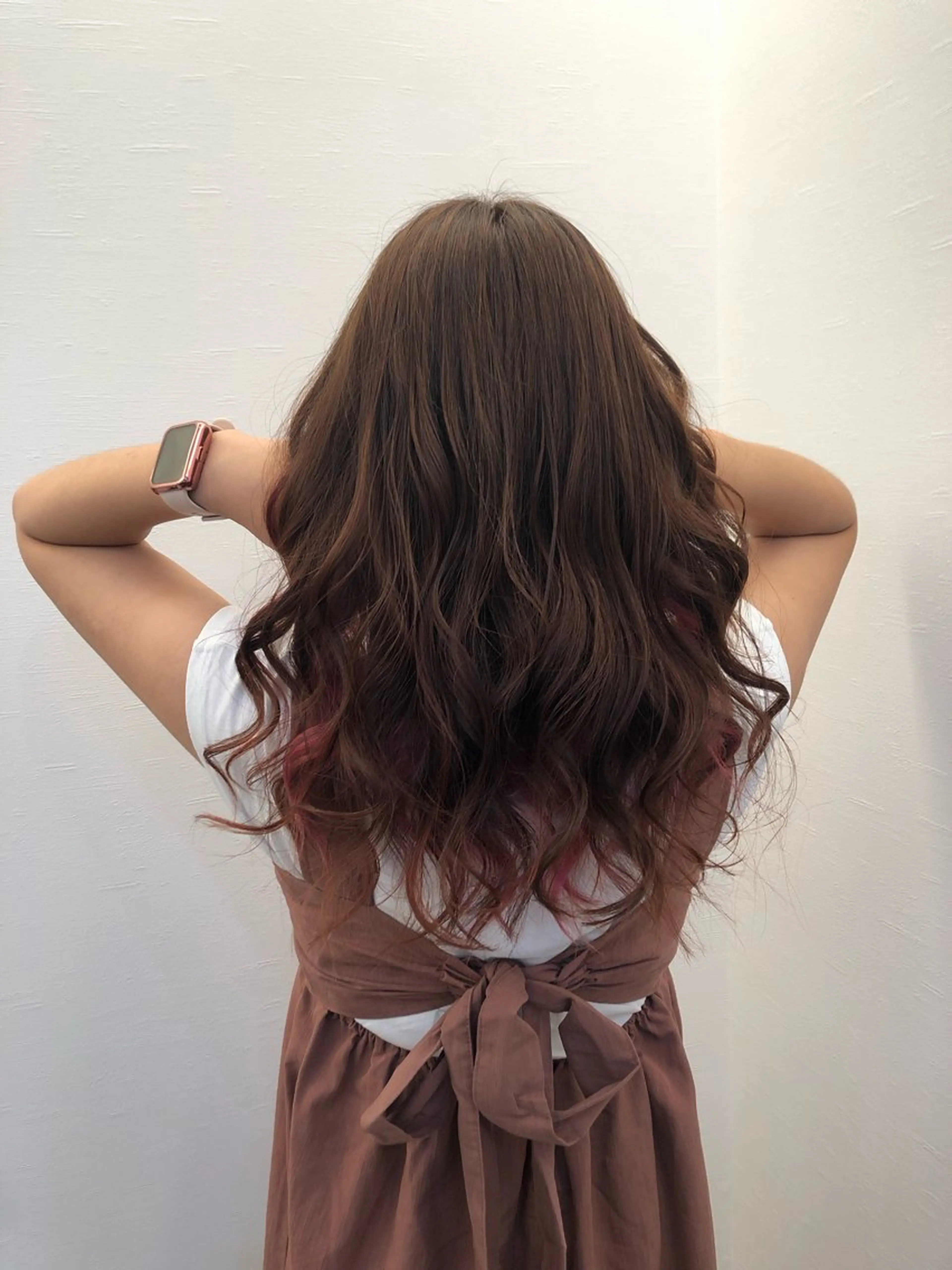 カラー Ruang所属・ツノガイ エリのヘアスタイル