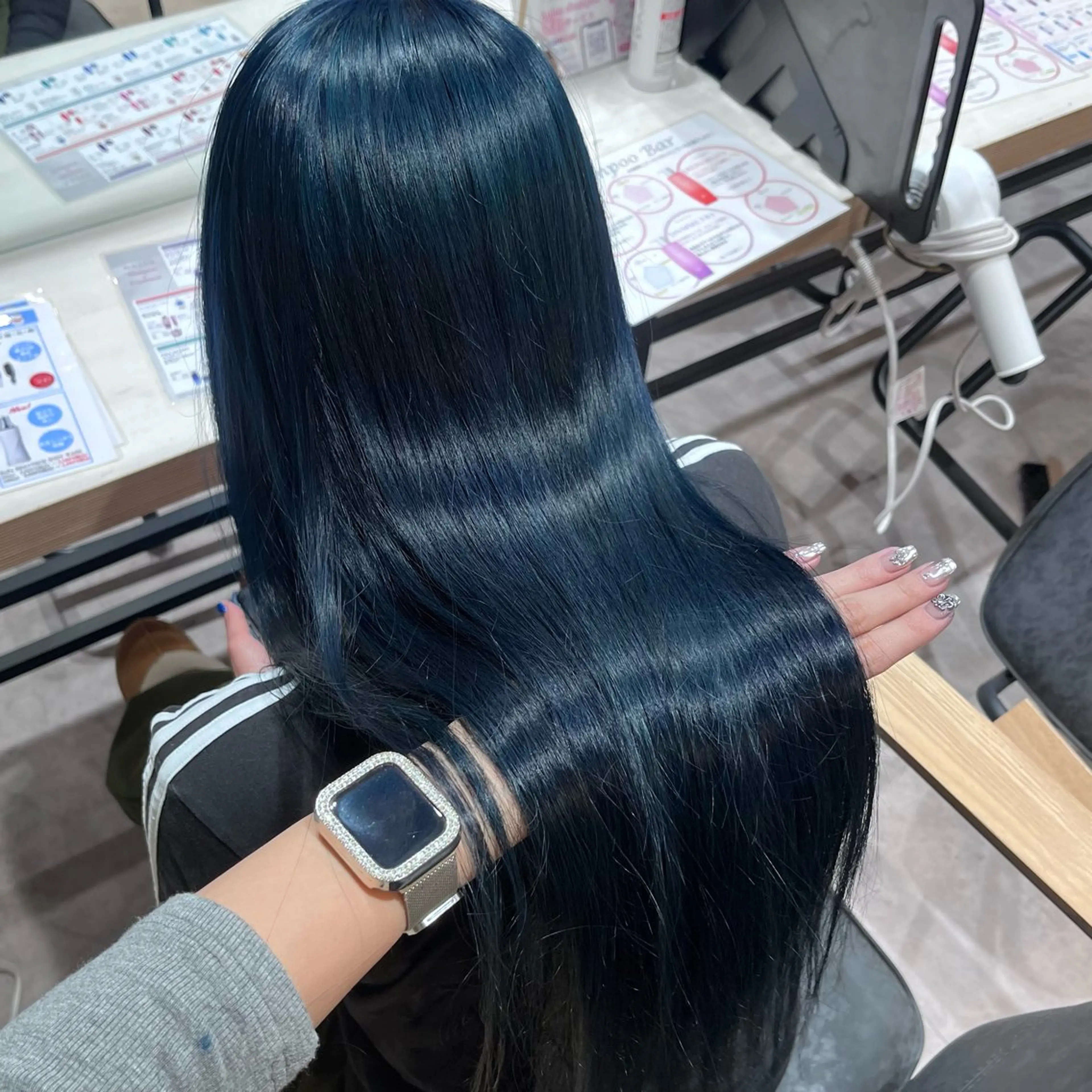 ロング カラー ヘアカラー トリートメント 🩶レイナ🩶 color/nailのヘアスタイル