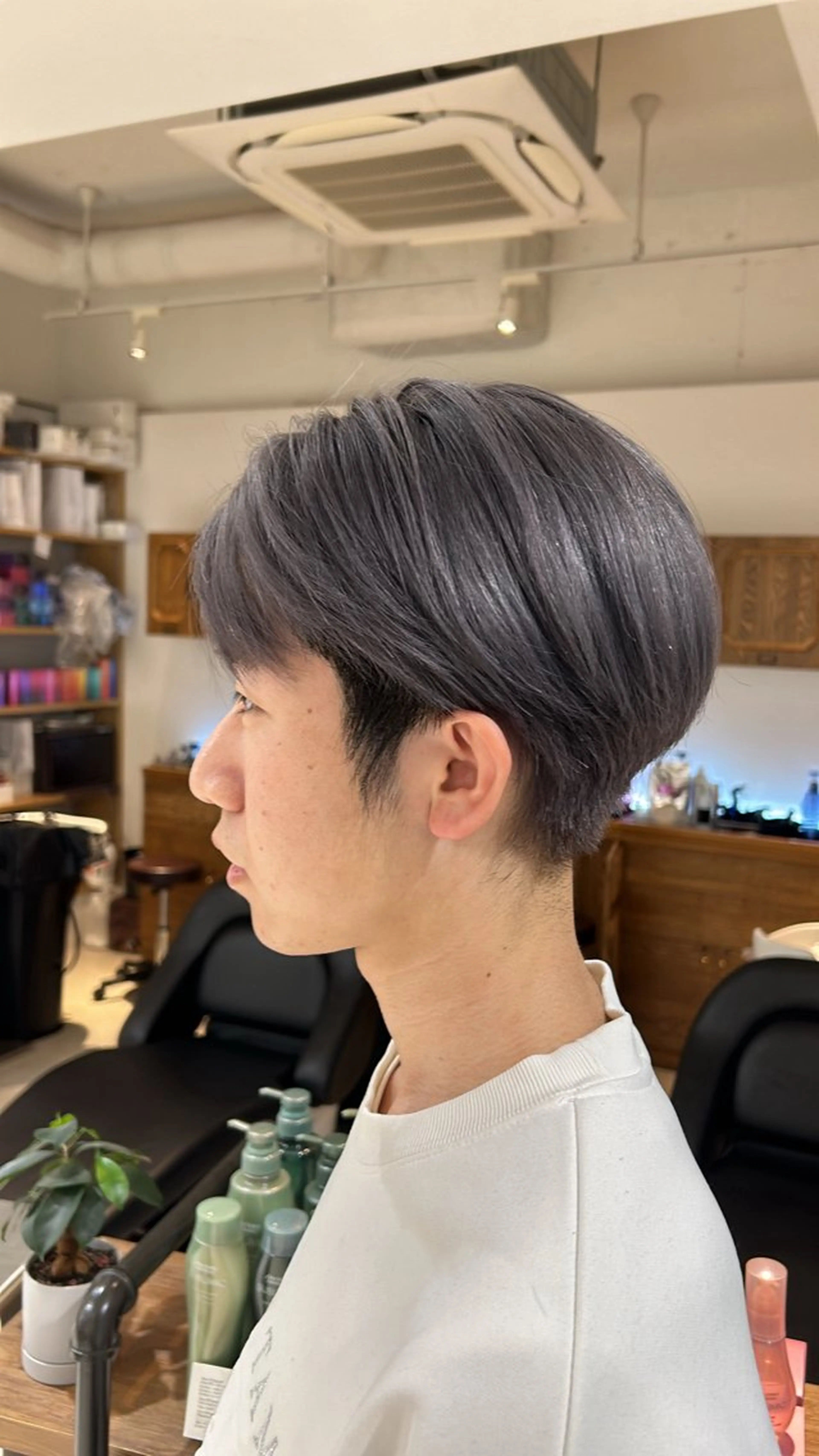 ショート カラー メンズ ヘアカラー 山﨑 燦人のヘアスタイル