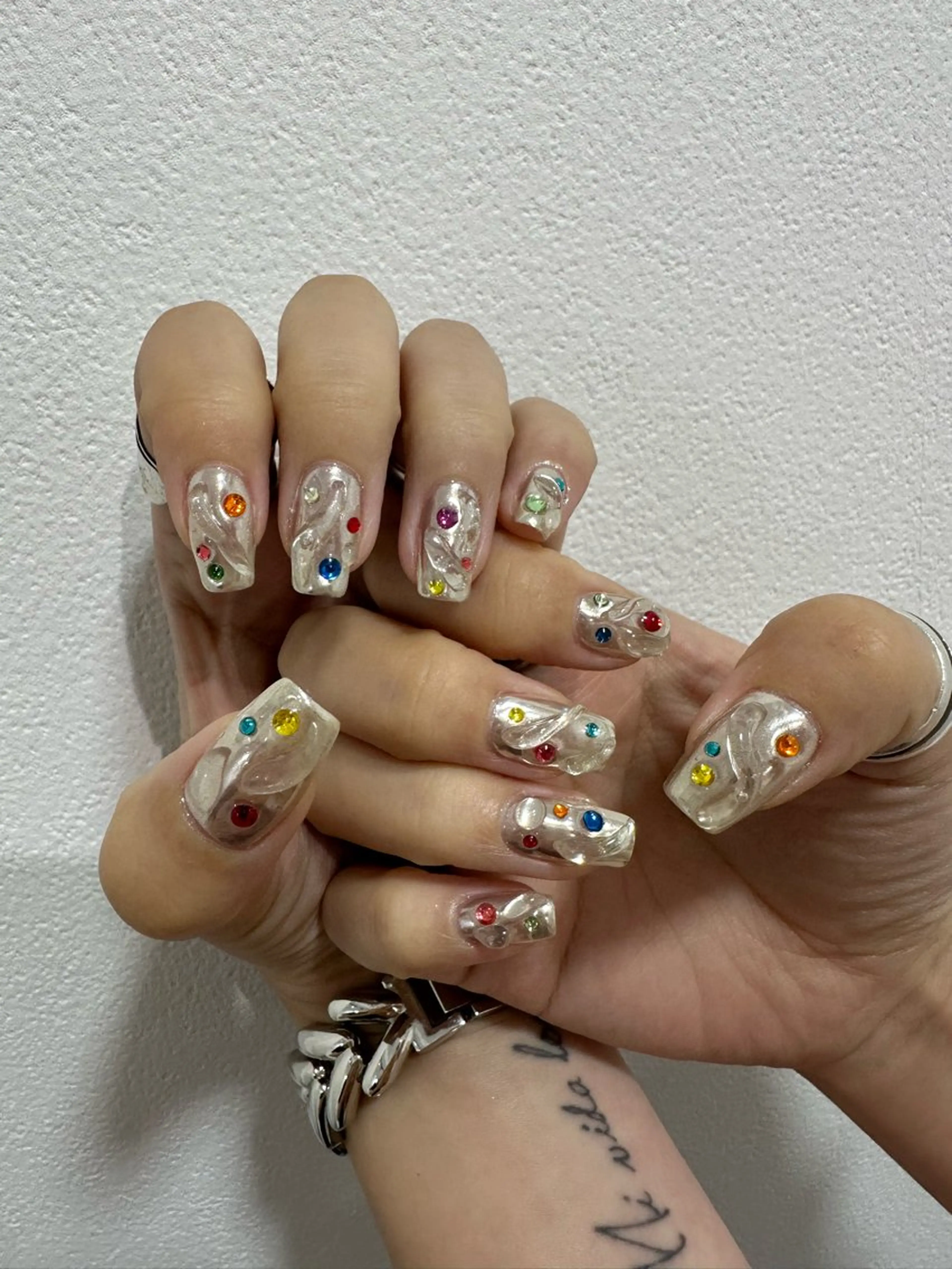 ネイル ハンドネイル フットネイル 個性派ネイル 🌼 ハルカ ♡の眉毛・アイブロウイメージ