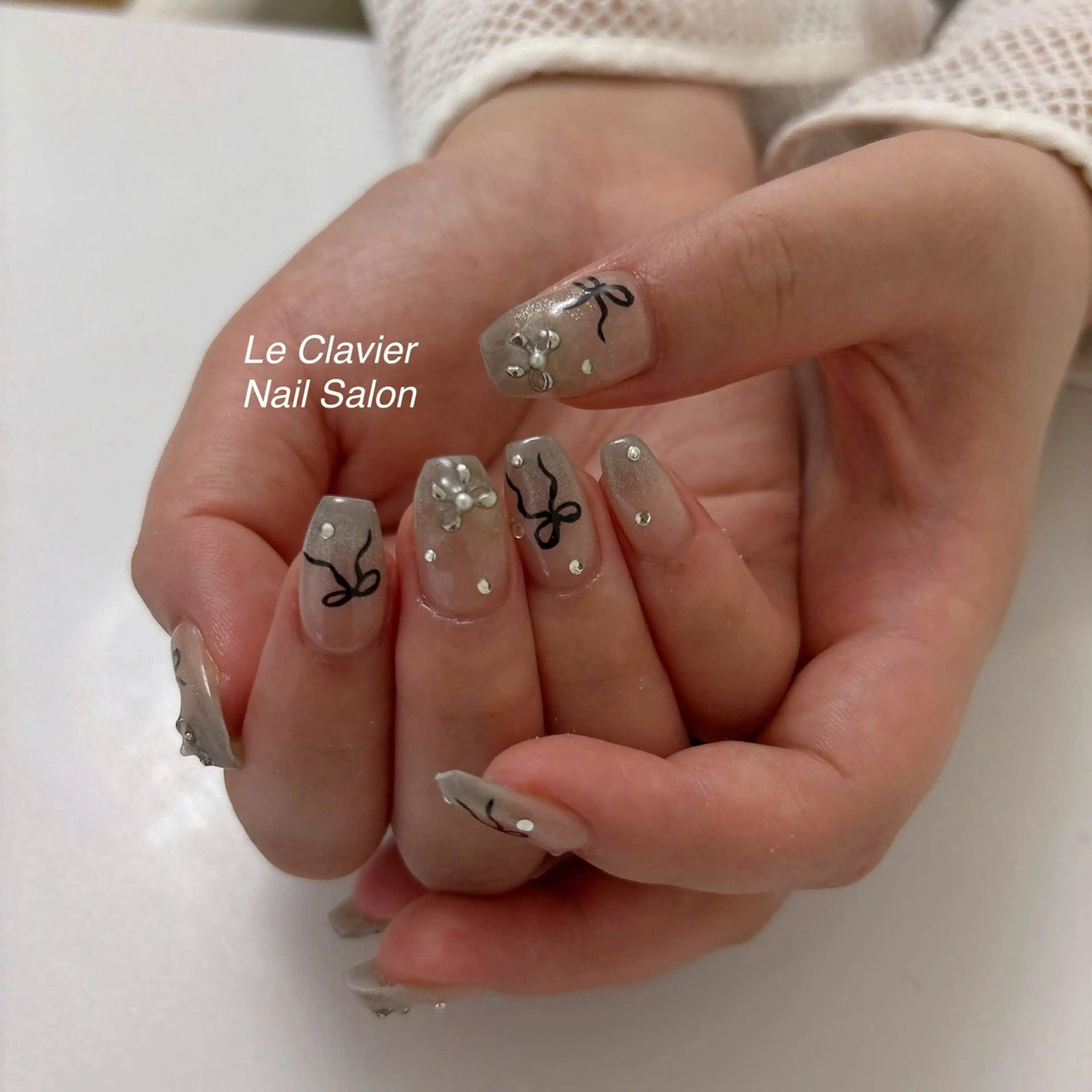 ネイル アートネイル オーロラネイル チークネイル 長さ出し フットネイル ハンドネイル ハンドケア Hazuki nailのネイルデザイン