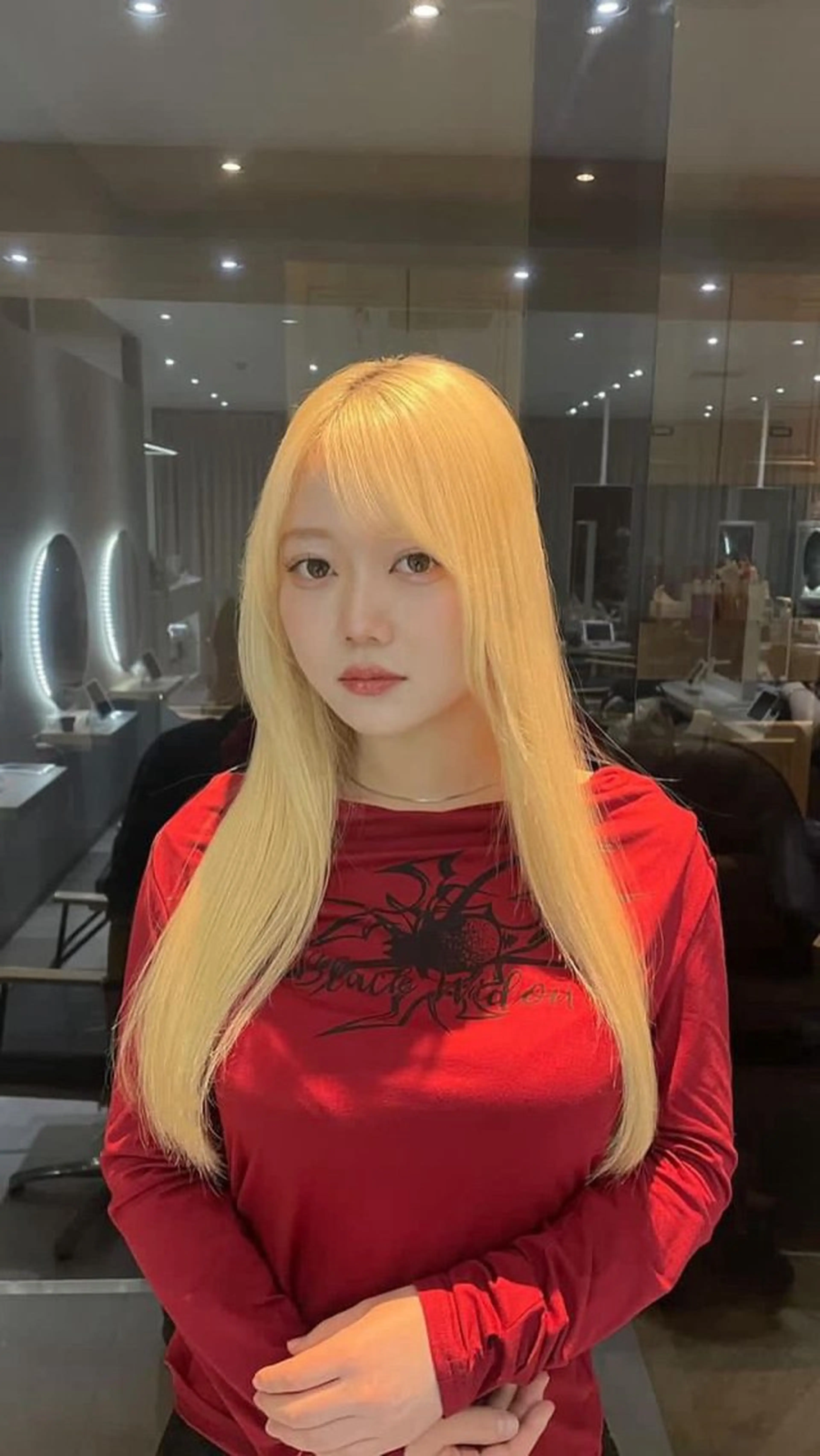 ロング アッシュ ボブ くびれヘア ハッシュカット 髪質改善 韓国ハッシュカット✨ レイヤーカット🍒のヘアスタイル