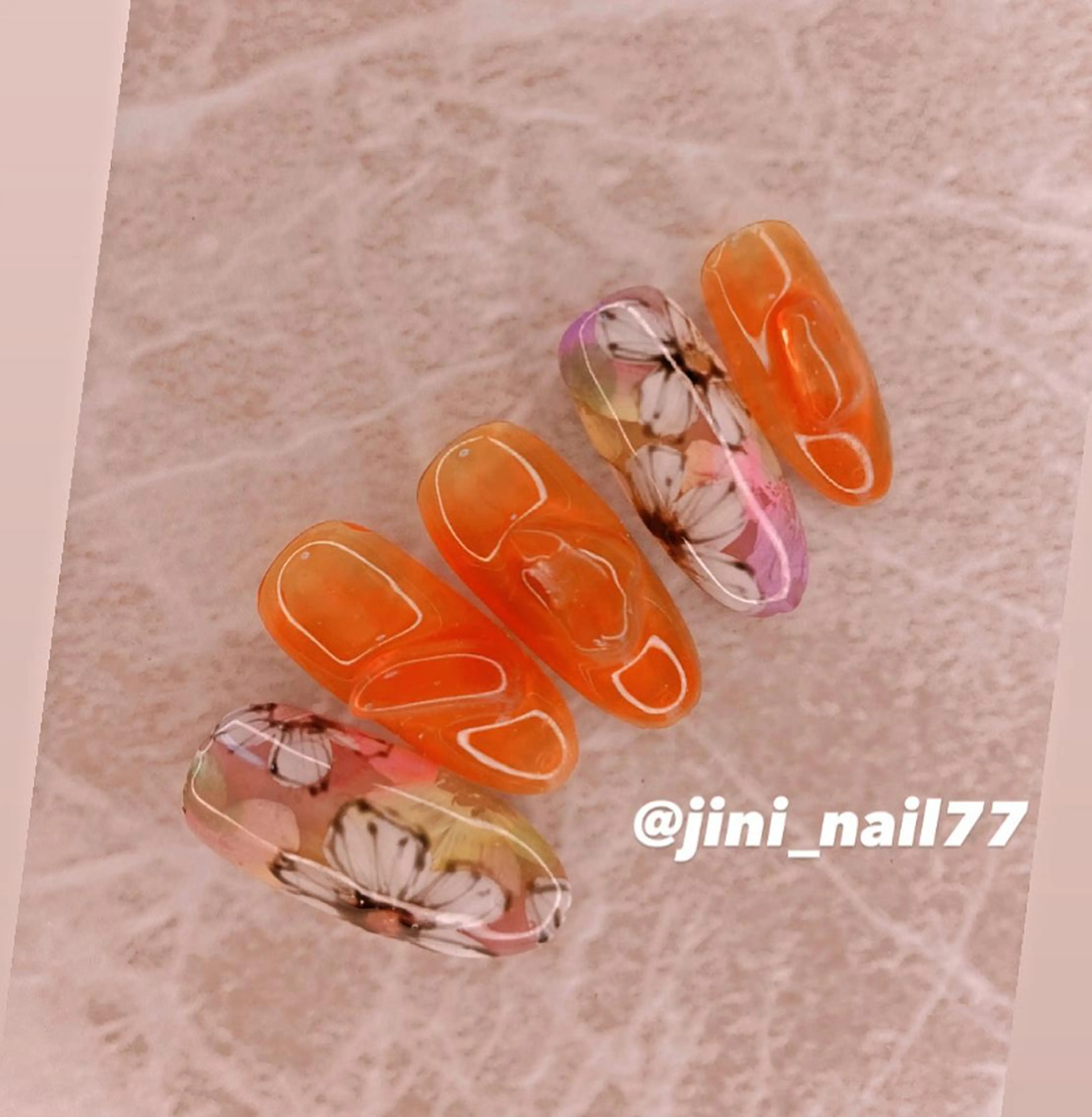 ネイル JINI NAIL所属・ジニ ネイルのネイルデザイン