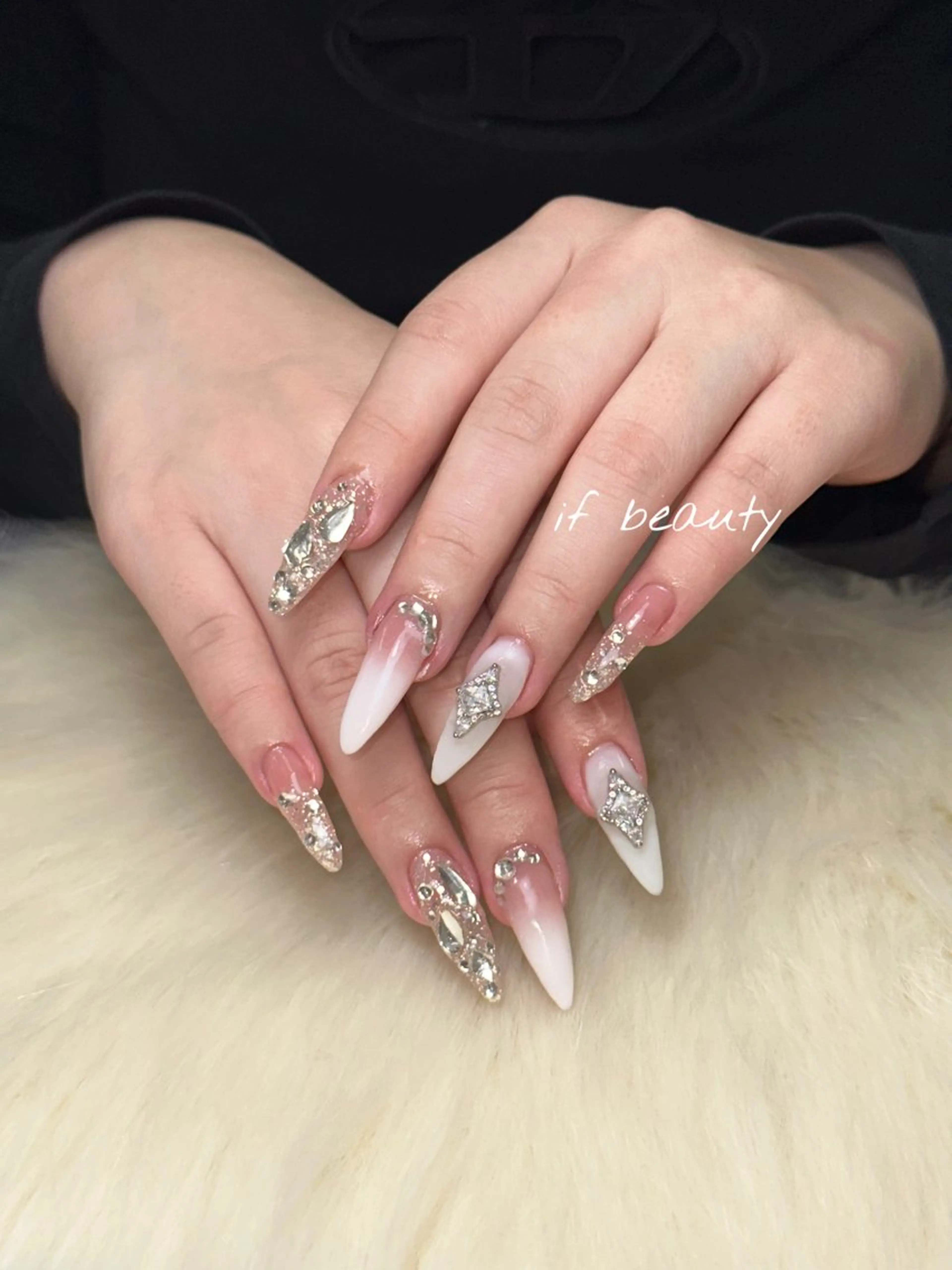 ネイル アートネイル ジェルネイル キラキラネイル 韓国ネイル パラジェル if Hair＆Nail Salon所属・IKA /海外ネイル /個性派/ワンホンのネイルデザイン