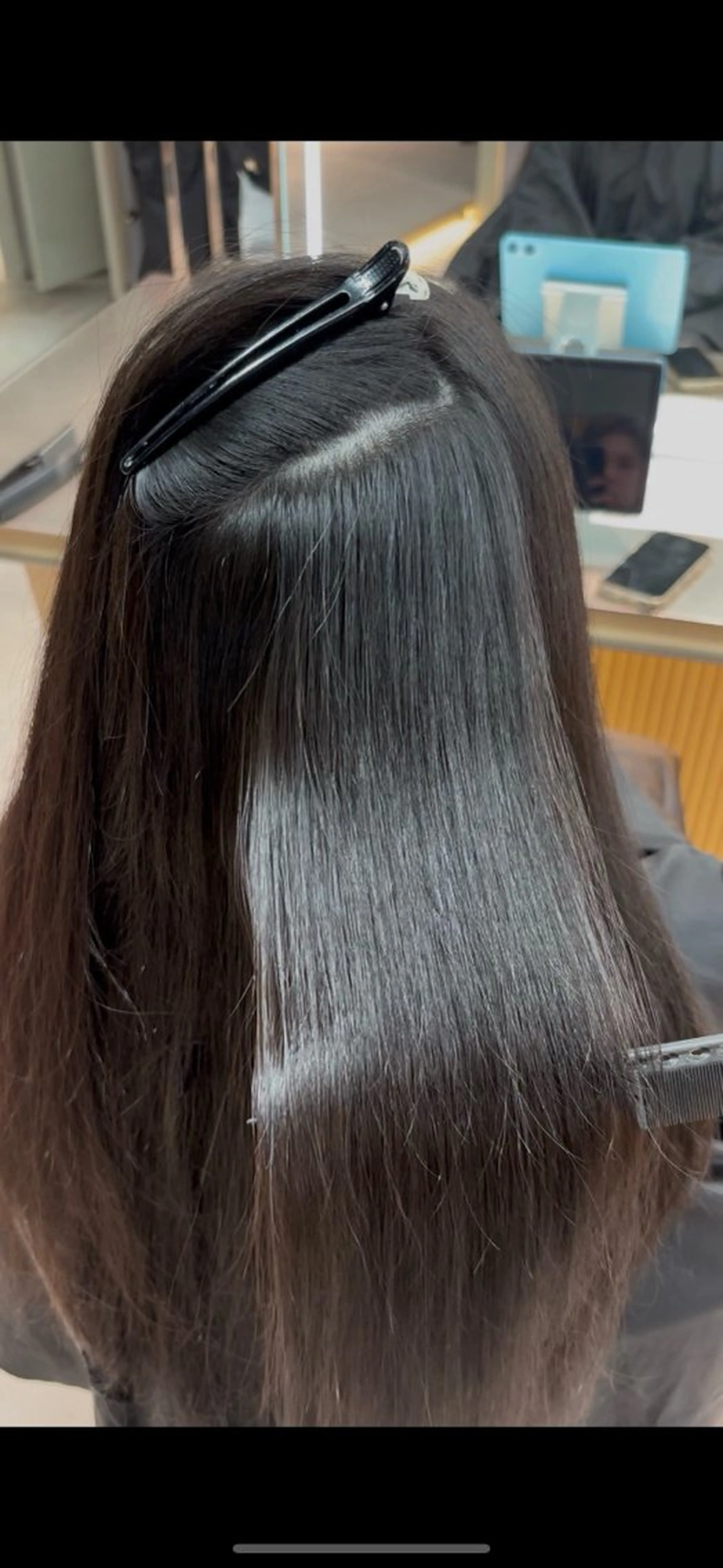 セミロング カラー パーマ 髪質改善 レイヤーカット 縮毛矯正 【美髪矯正) 吉村　清志のヘアスタイル