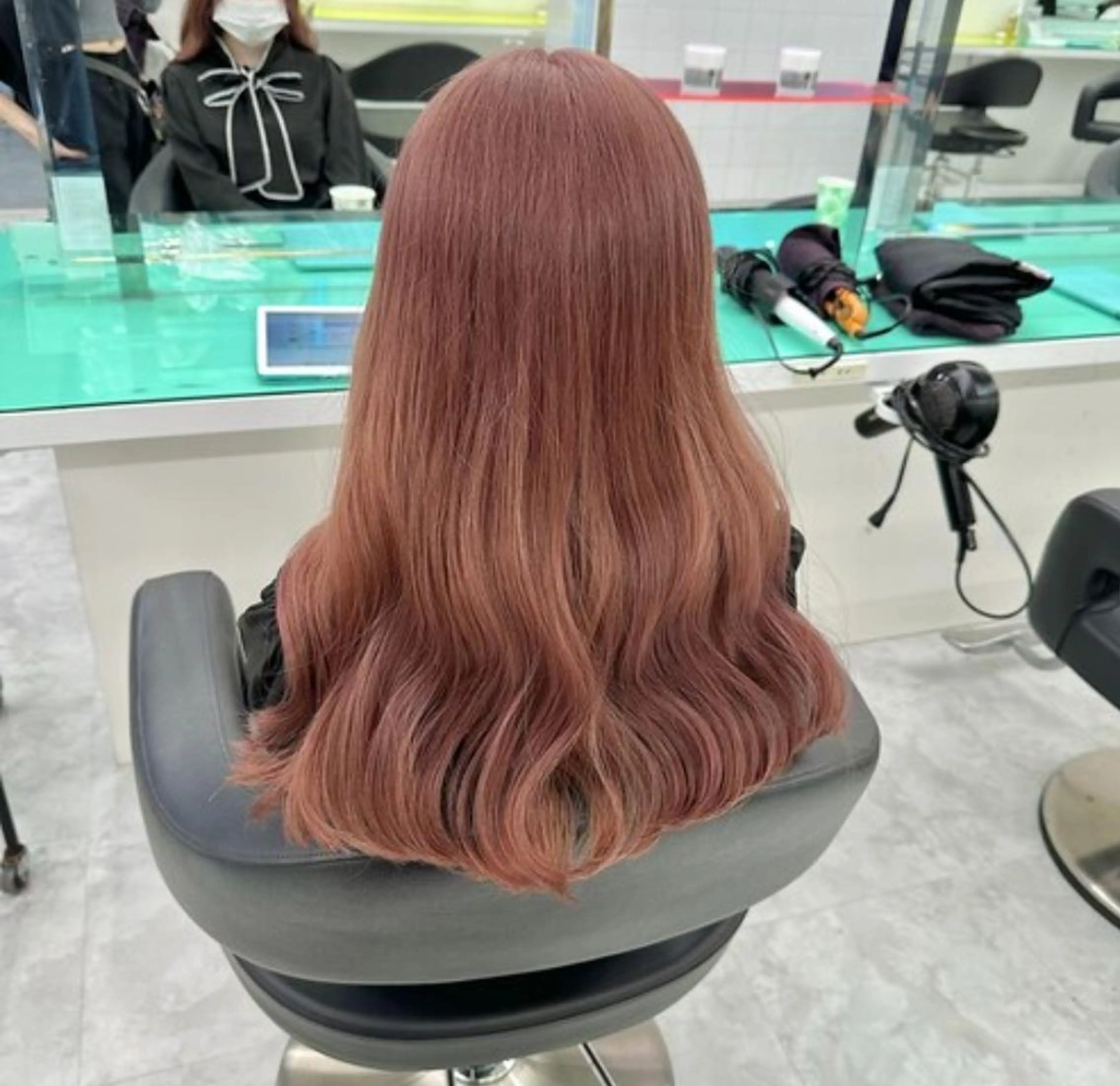 ロング カラー ブリーチ ケアブリーチ 髪質改善 トリートメント 🌈カラーとエクステ 🌟エクステのヘアスタイル