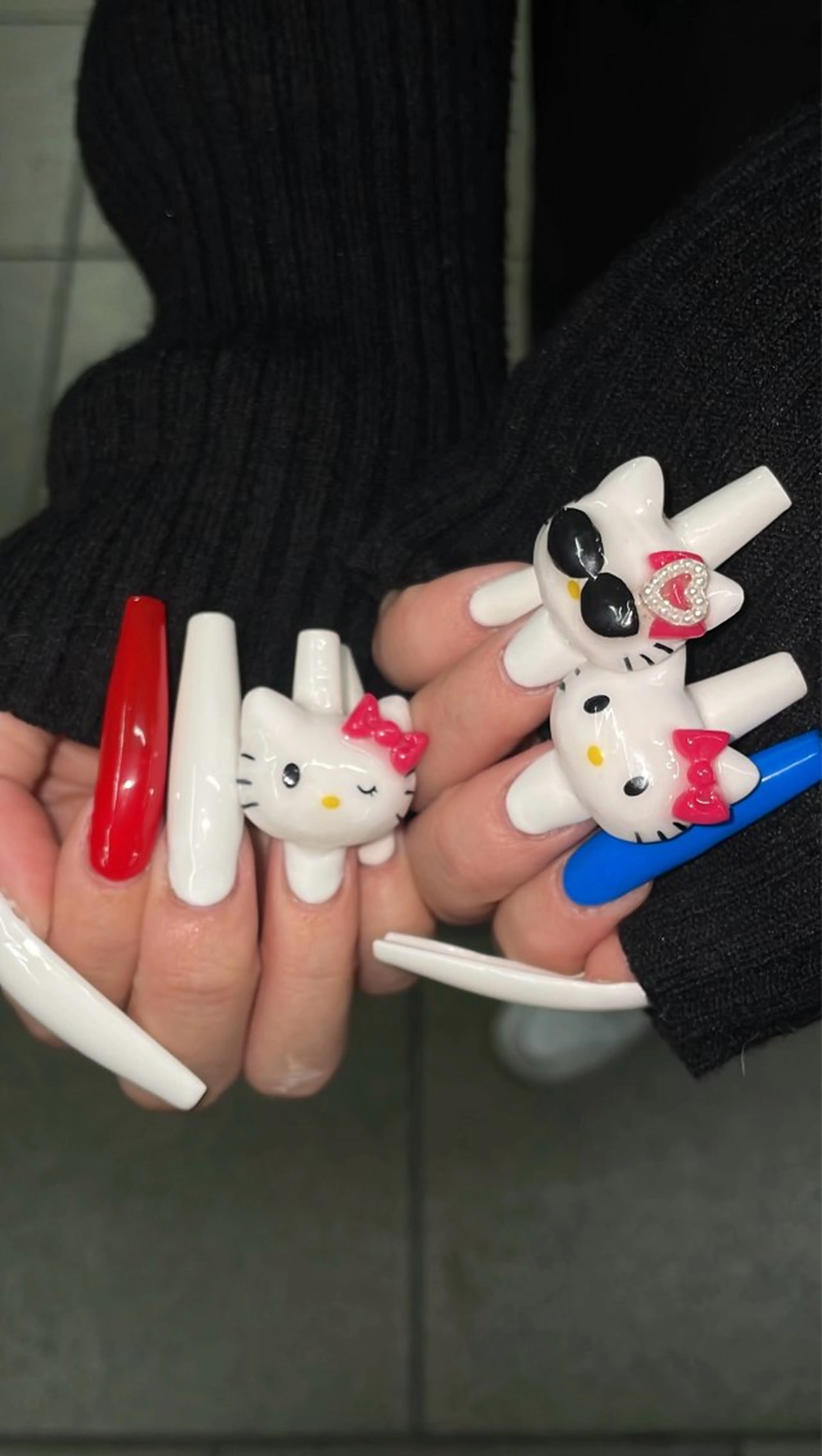 ネイル ハンドネイル NES NAIL所属・さゆり￤推しキャラ ￤ロングネイル🩷のネイルデザイン