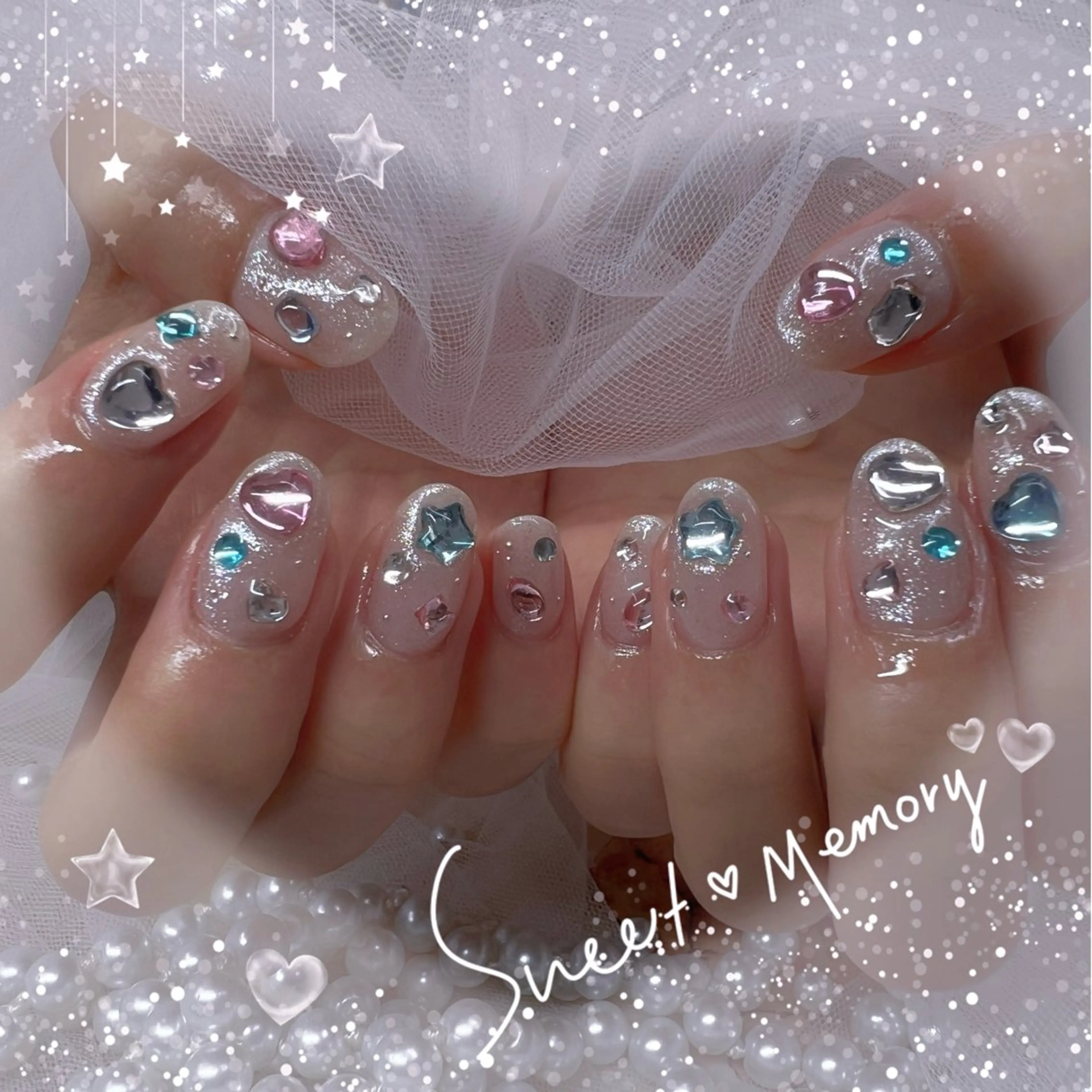 ネイル チークネイル フレンチネイル ガーリー ガラスフレンチ グラデーション ハンドネイル Chill Nailsalonのネイルデザイン
