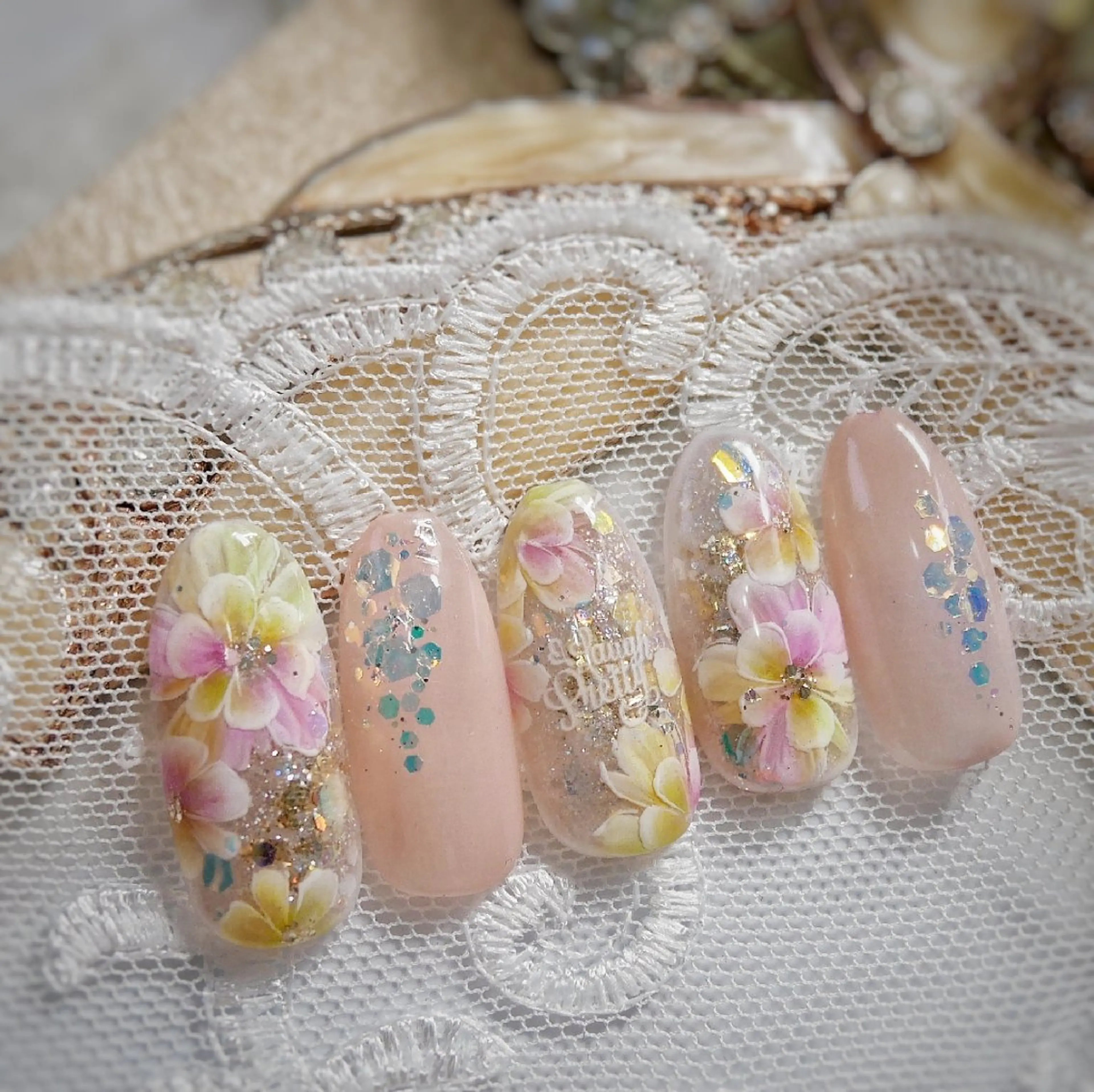 ネイル アートネイル 池元 真由美のネイルデザイン