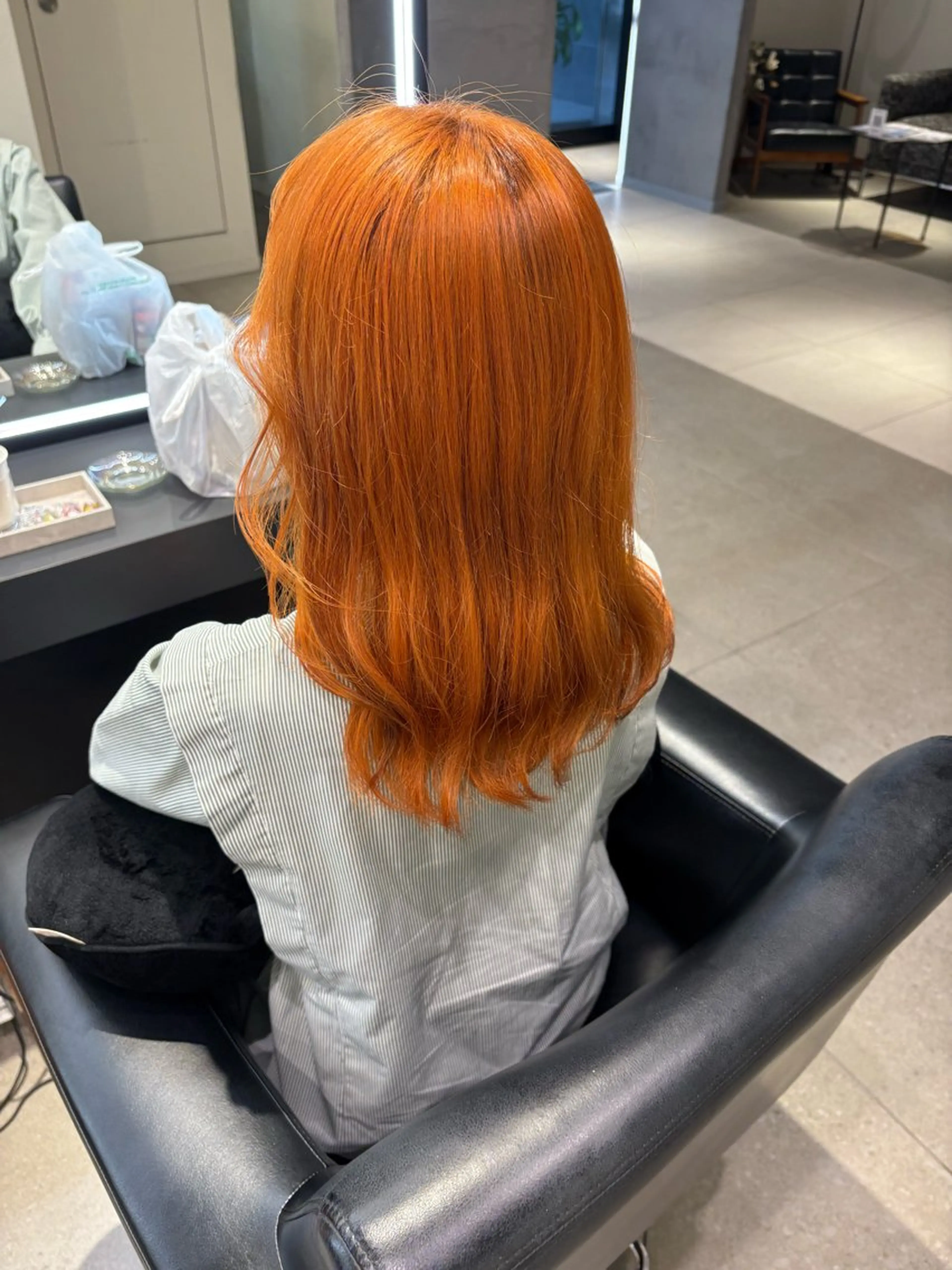 ミディアム カラー オレンジ ヘアカラー ERII (ému） 伏見/カット無料のヘアスタイル
