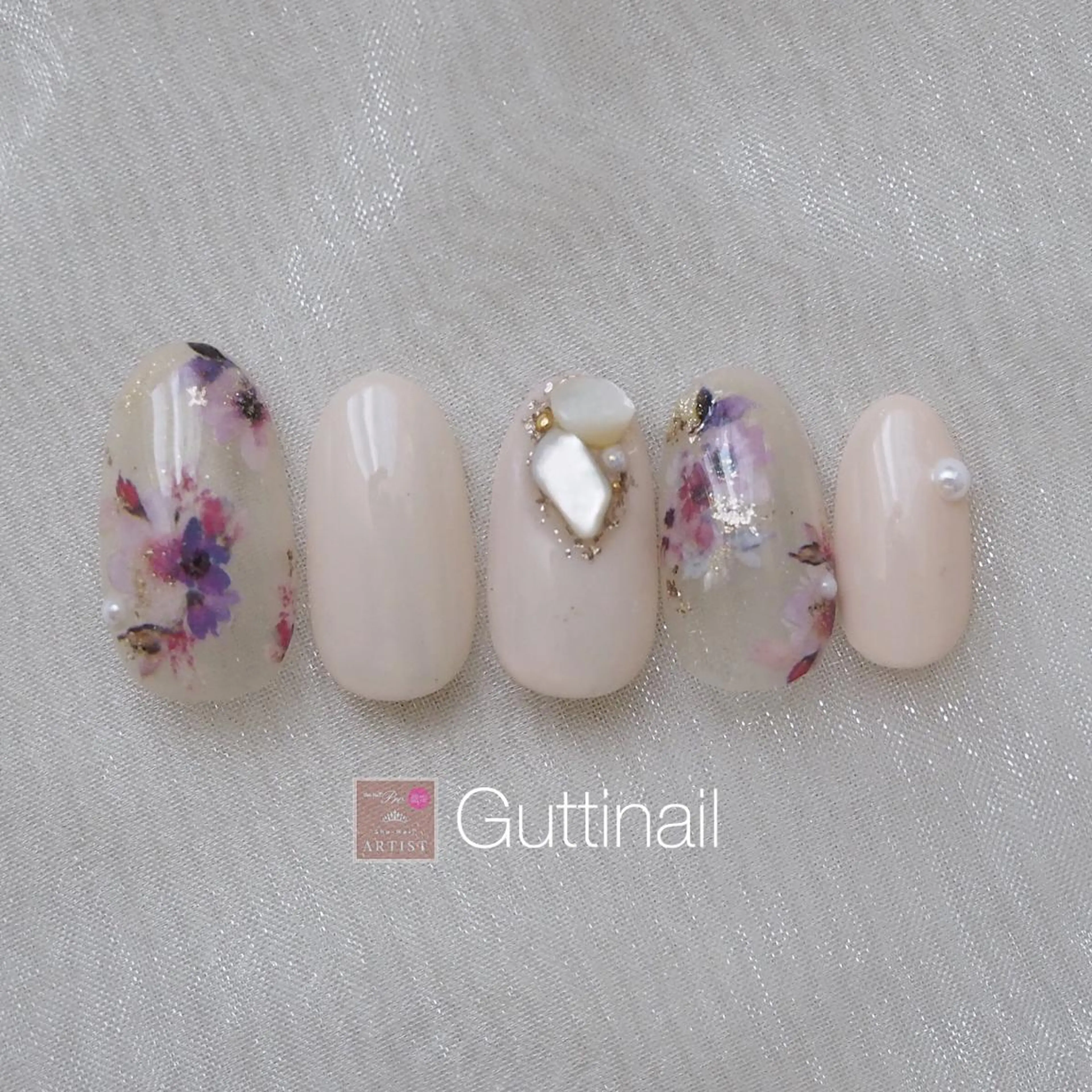 ネイル フラワーネイル ワンカラーネイル セキグチ guttinailのネイルデザイン