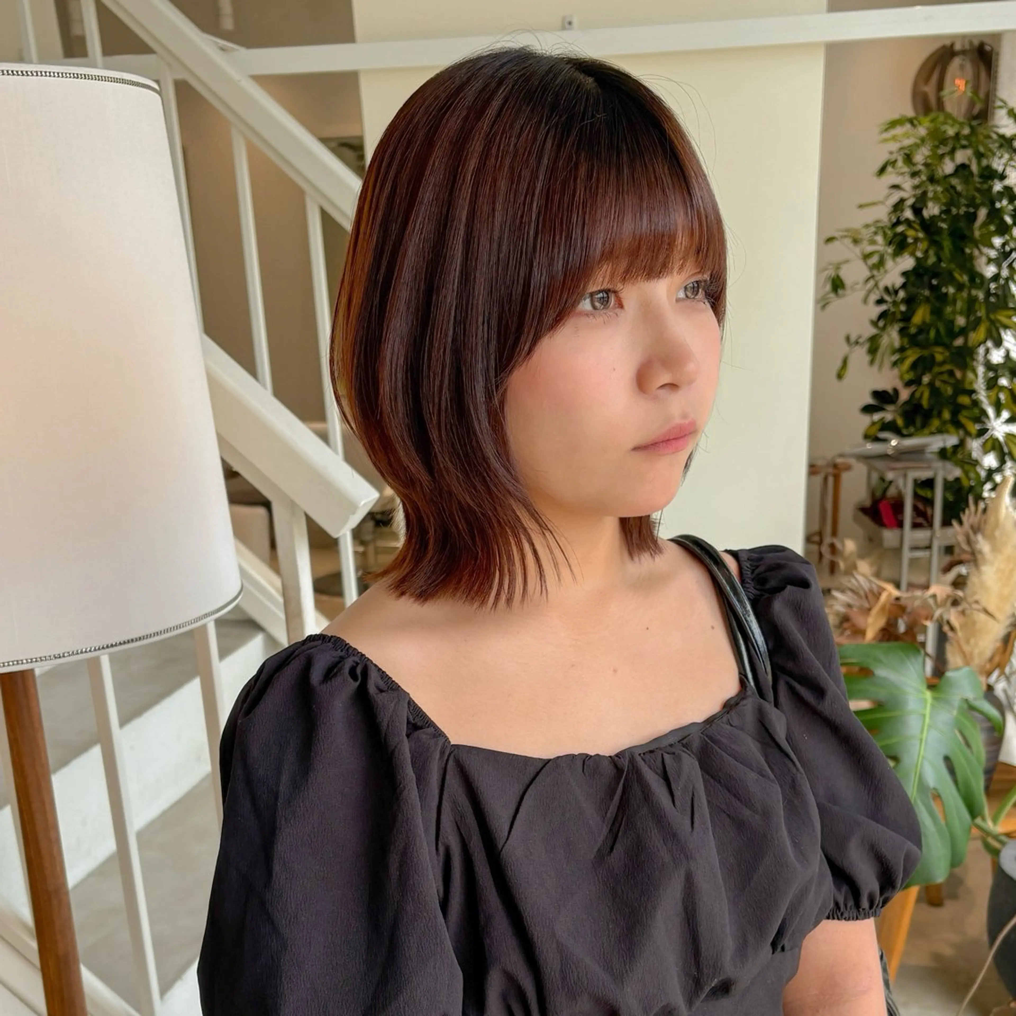 ミディアム ボブレイヤー ボブ くびれヘア レイヤーカット カット 安西 香利奈のヘアスタイル