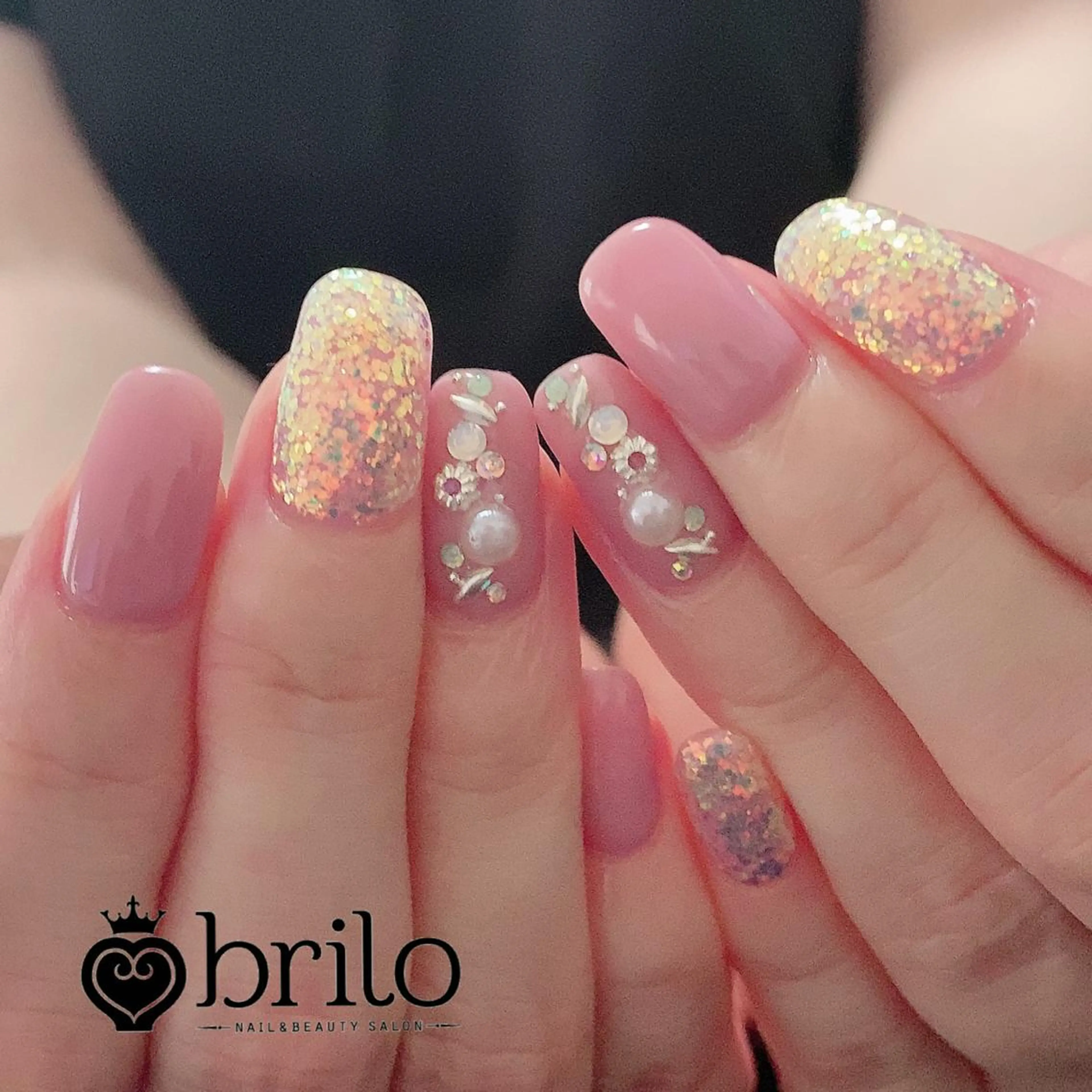 ネイル ストーンネイル brilo erikaのネイルデザイン