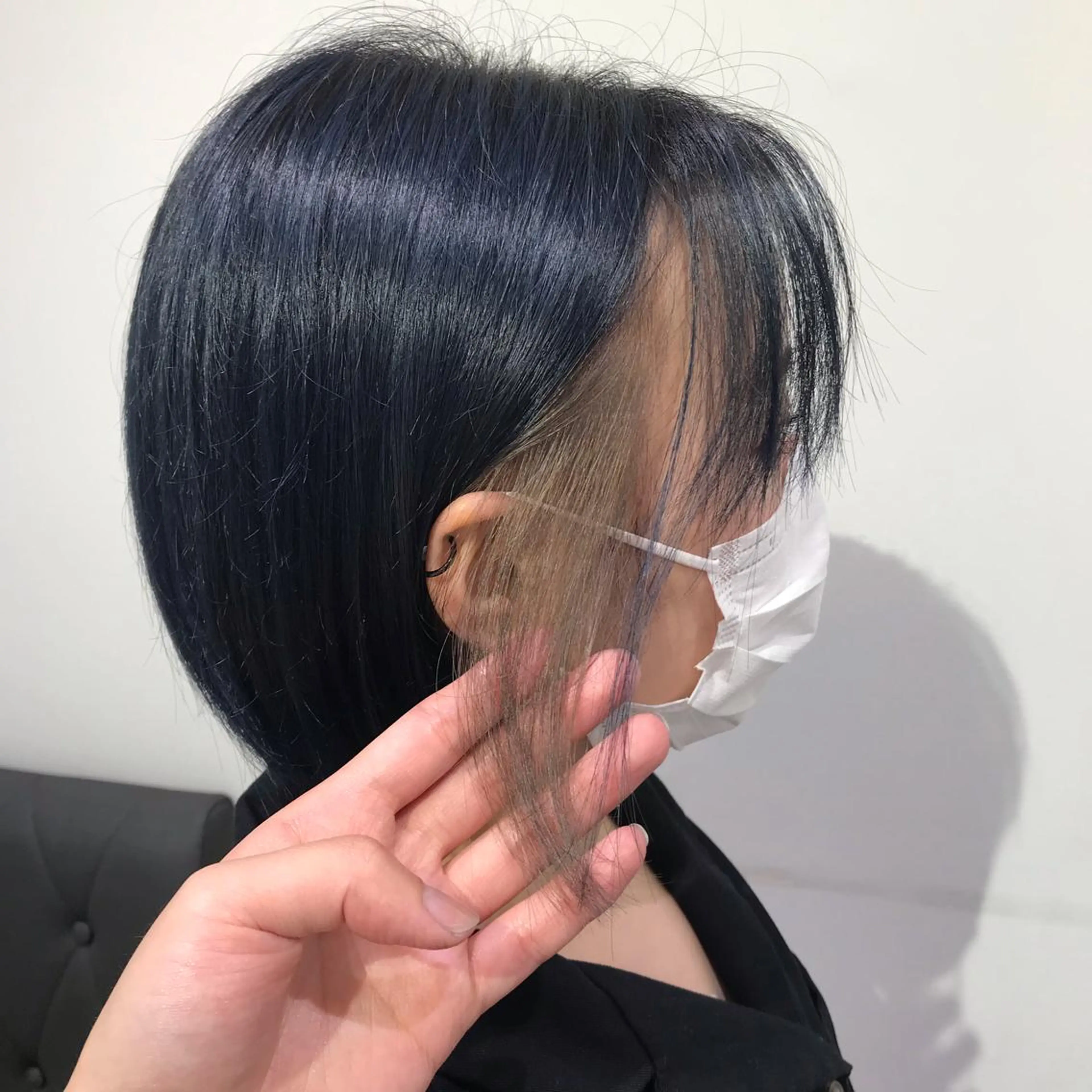 ミディアム カラー ベージュカラー ブルーカラー ブルージュ イヤリングカラー イルミナカラー ヘアカラー トリートメント 暖色カラー🌹 中山由梨のヘアスタイル