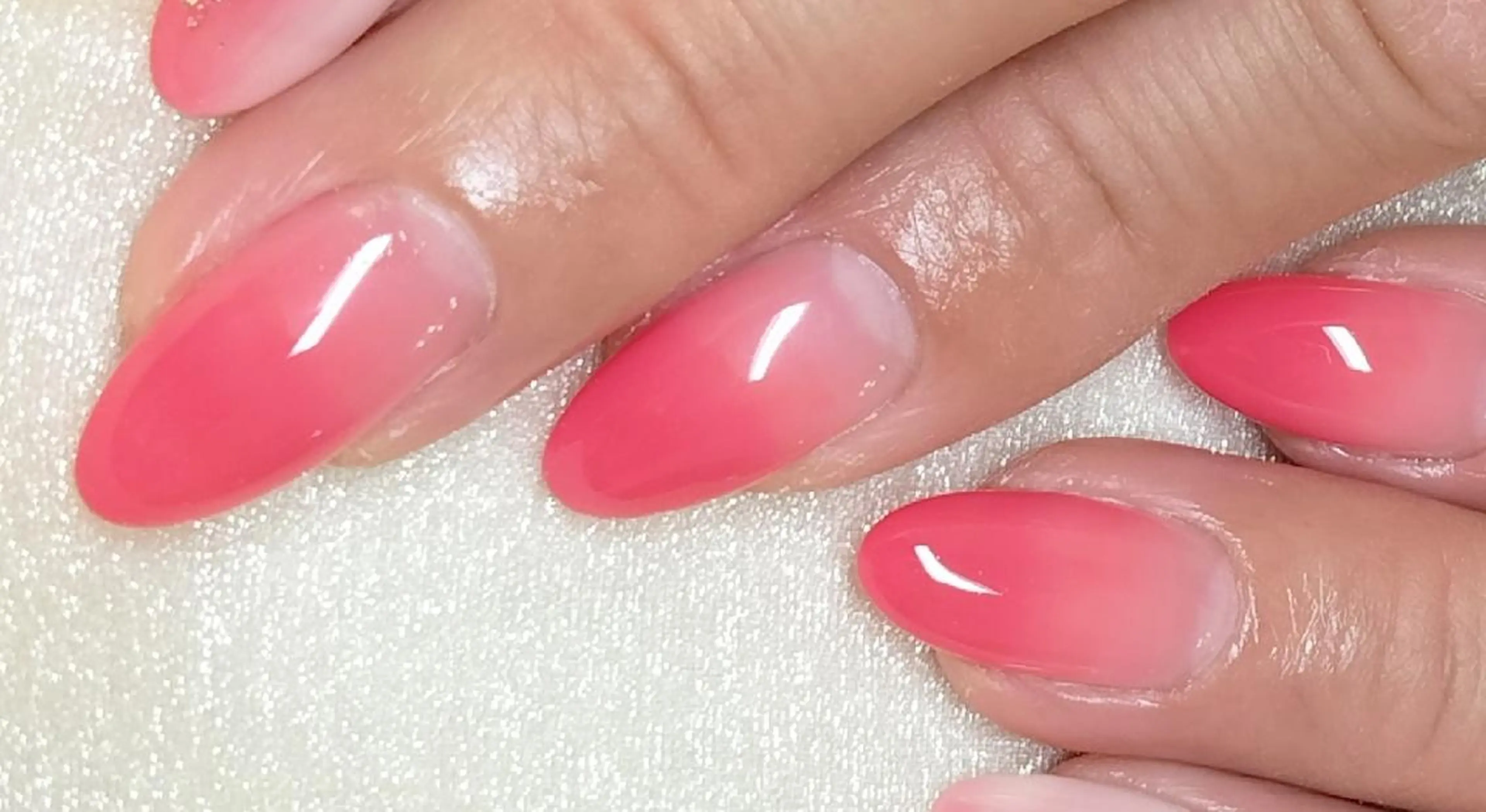 【オフ無し】カラグラorフレンチ✨ストーン4粒付き❣️の写真