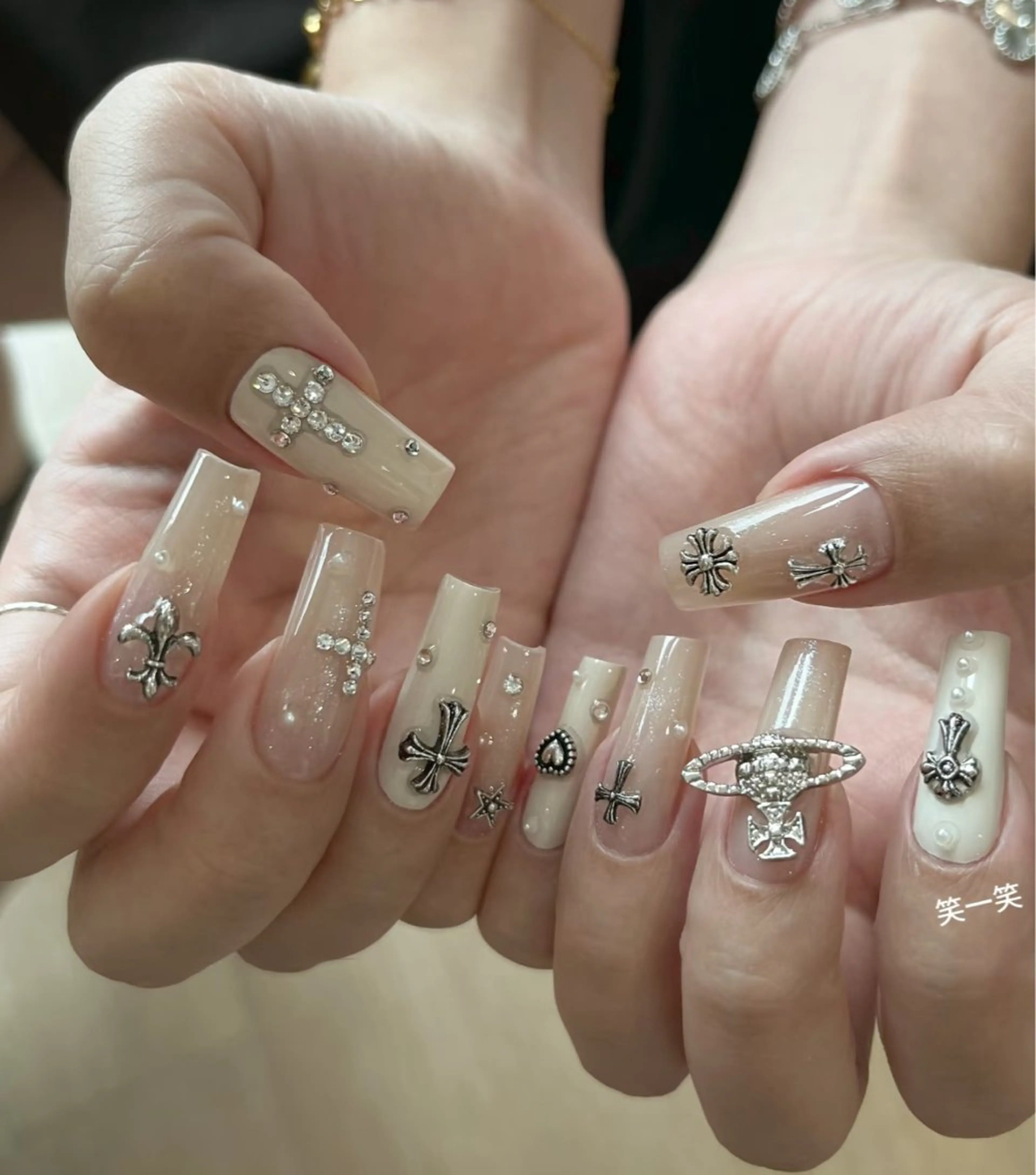 ネイル アートネイル オーロラネイル チークネイル フレンチネイル ガラスフレンチ ハンドネイル 🎀🎀YooLi Nail Salonのネイルデザイン