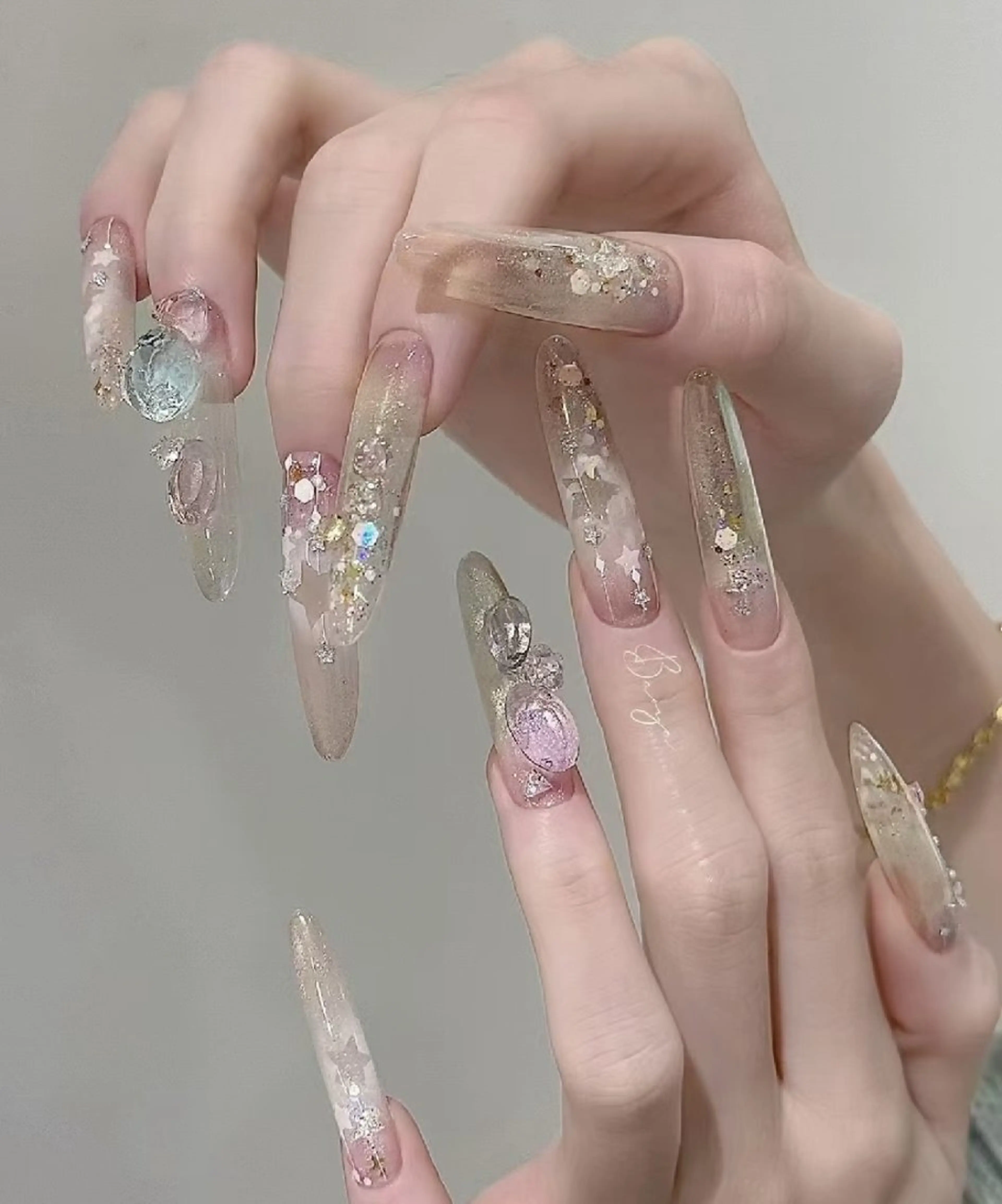 ネイル ハンドネイル Ｄ- Beautyのネイルデザイン