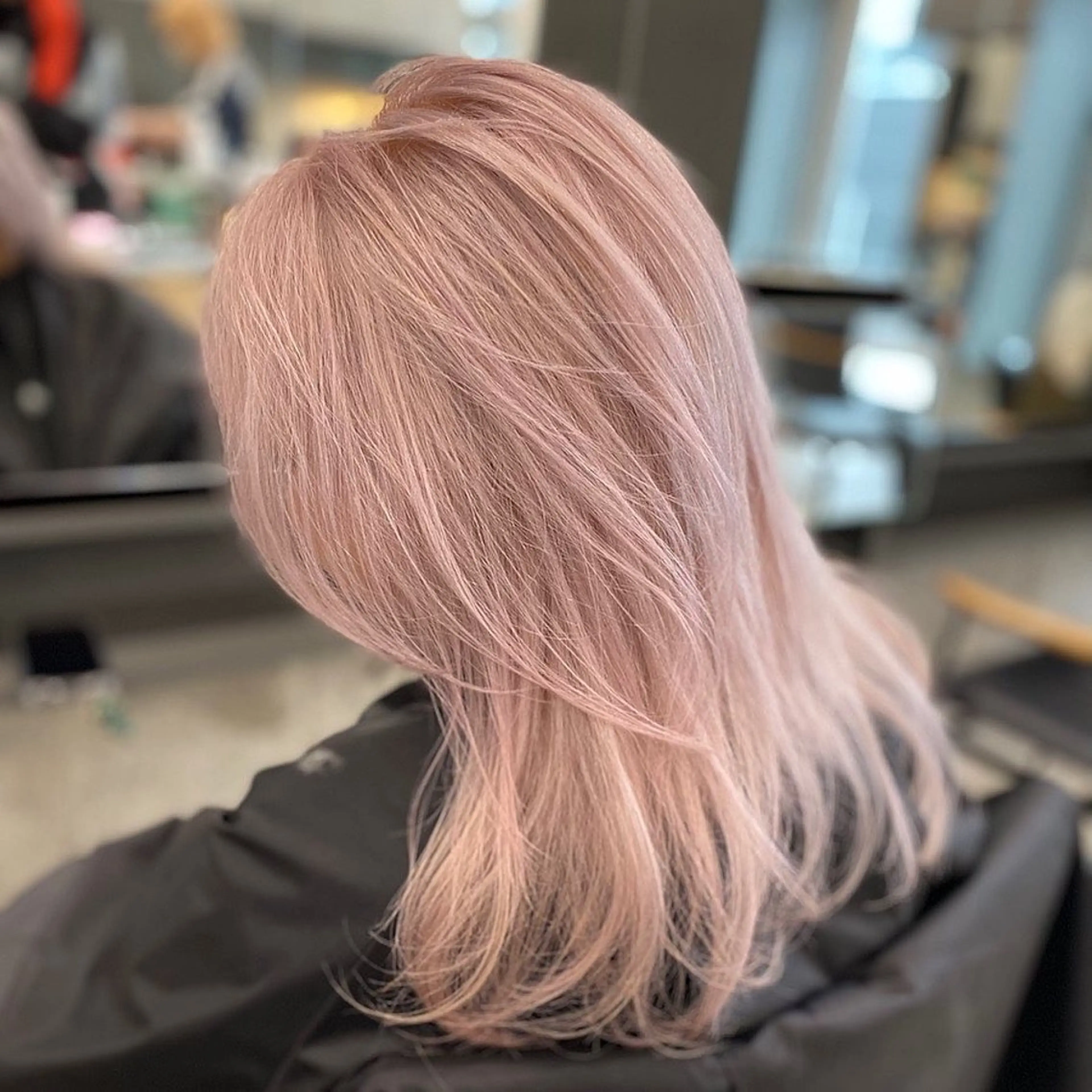 ミディアム カラー ヘアアレンジ ベージュカラー ピンクカラー ピンクベージュ カット ヘアカラー トリートメント mina 🌷のヘアスタイル