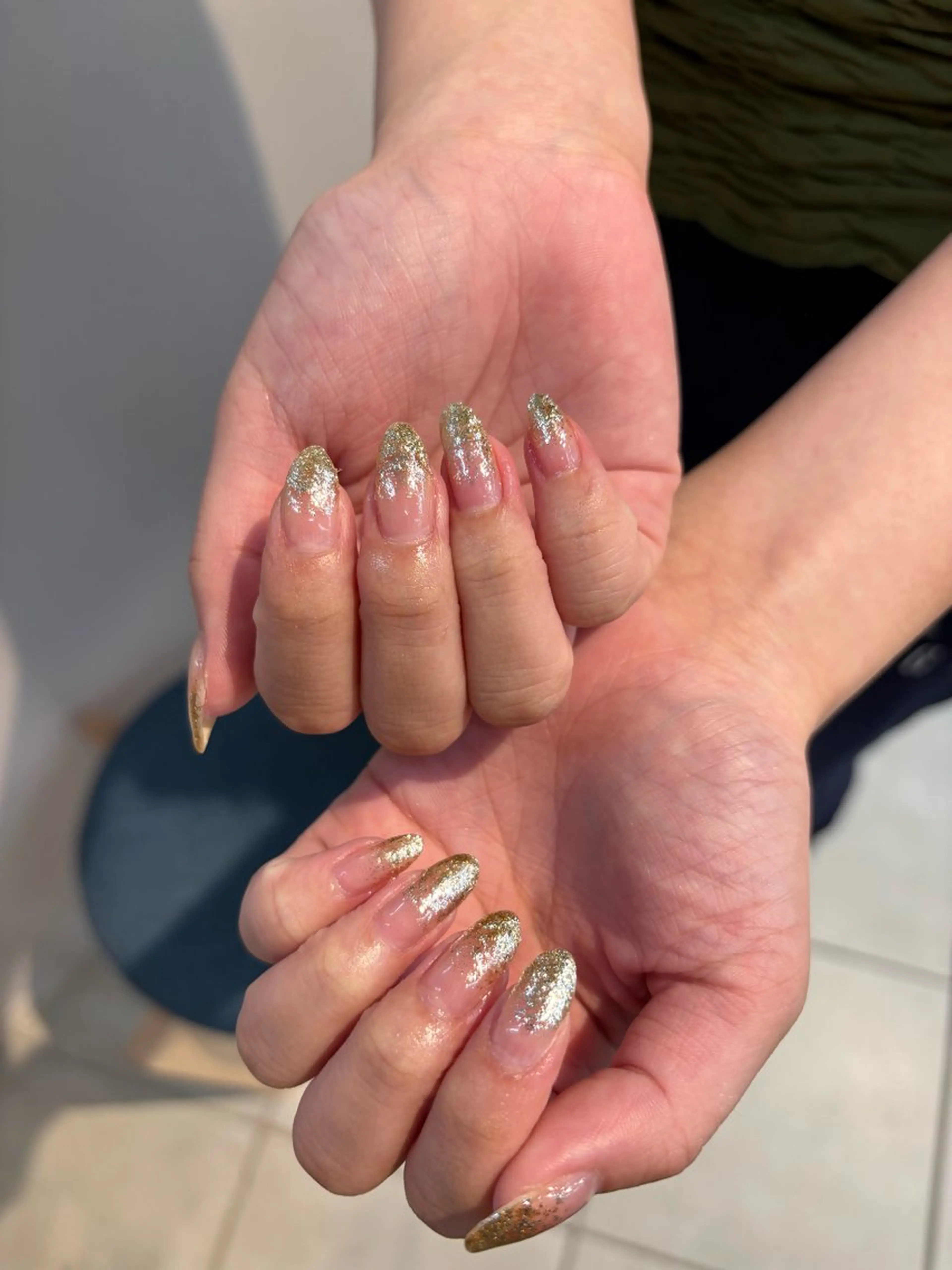 ネイル ゴールド グラデーション ラメ(グリッター) ラメグラデーション saki nail9のネイルデザイン