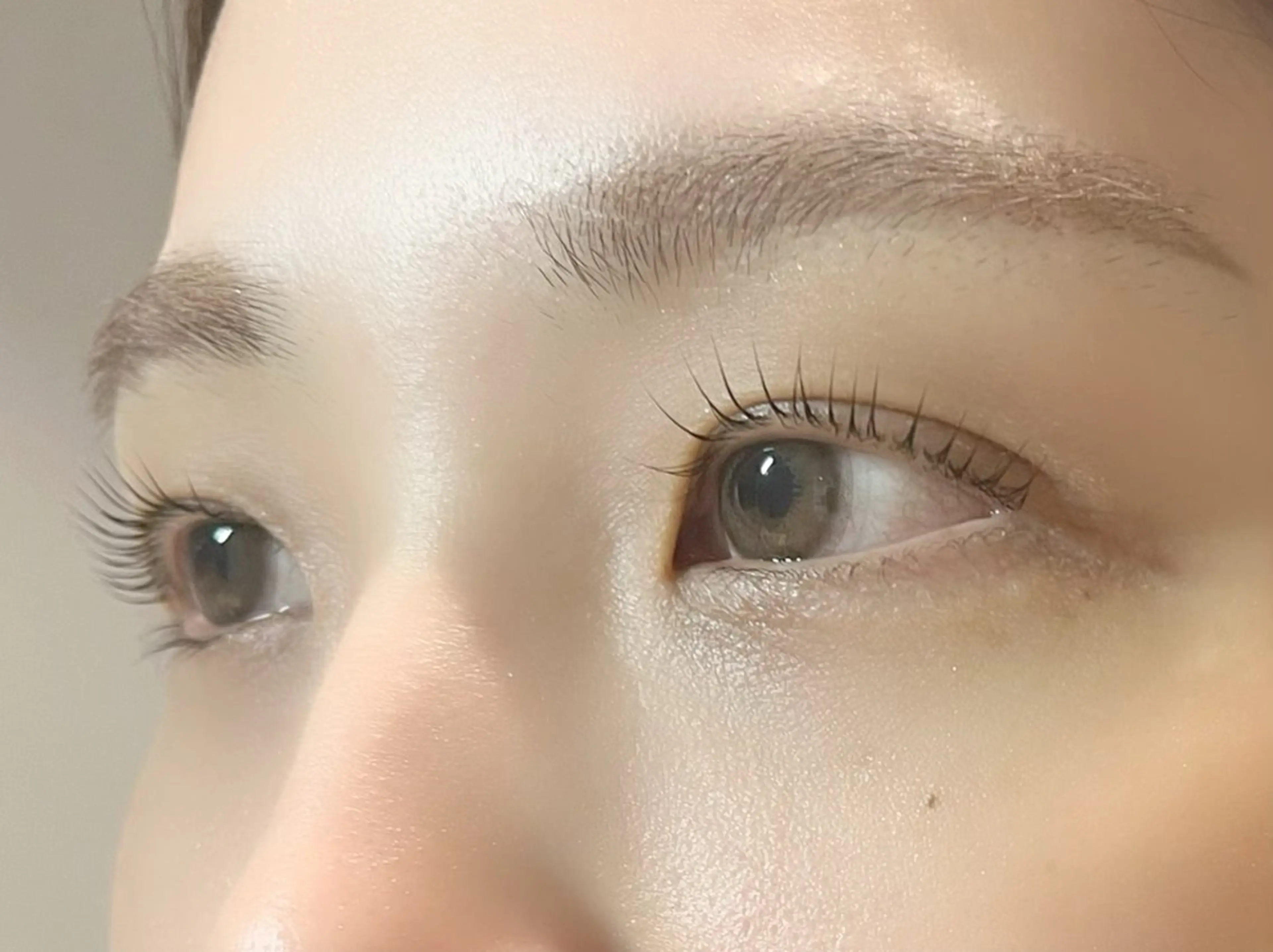 マツエク・マツパ パリジェンヌラッシュリフト マツパ Regene HIROKAWAの眉毛・アイブロウイメージ