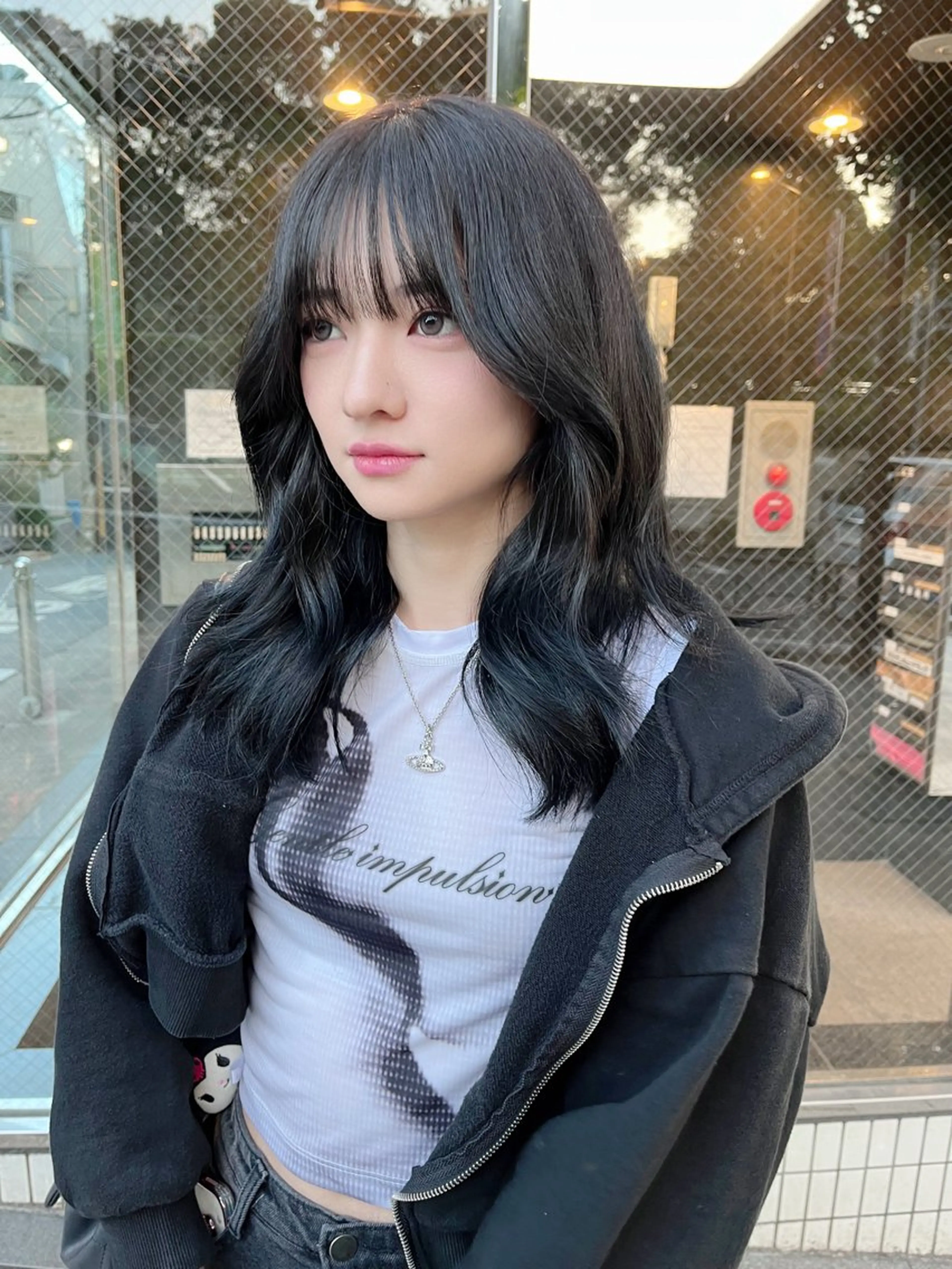 ロング カラー 黒髪 ブルーカラー ブルーブラック 韓国風ヘア レイヤーカット カット ヘアカラー トリートメント ヘアセット ブルーブラック レイヤー/TERUのヘアスタイル