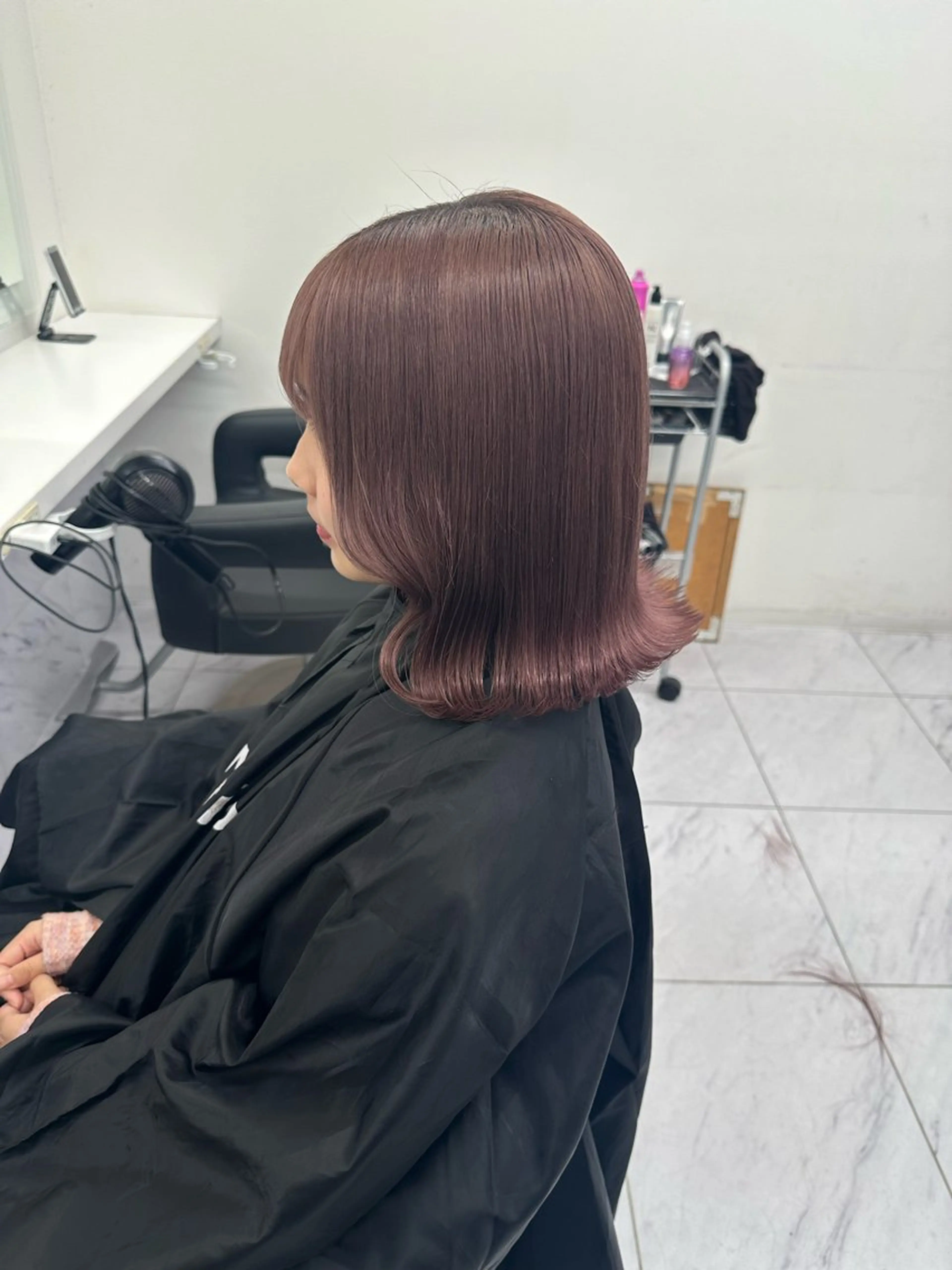 ミディアム カラー ベージュカラー 黒髪 ブリーチ ブルーカラー ブルーブラック 🪞ハイトーン🪞 🤍waka🤍のヘアスタイル