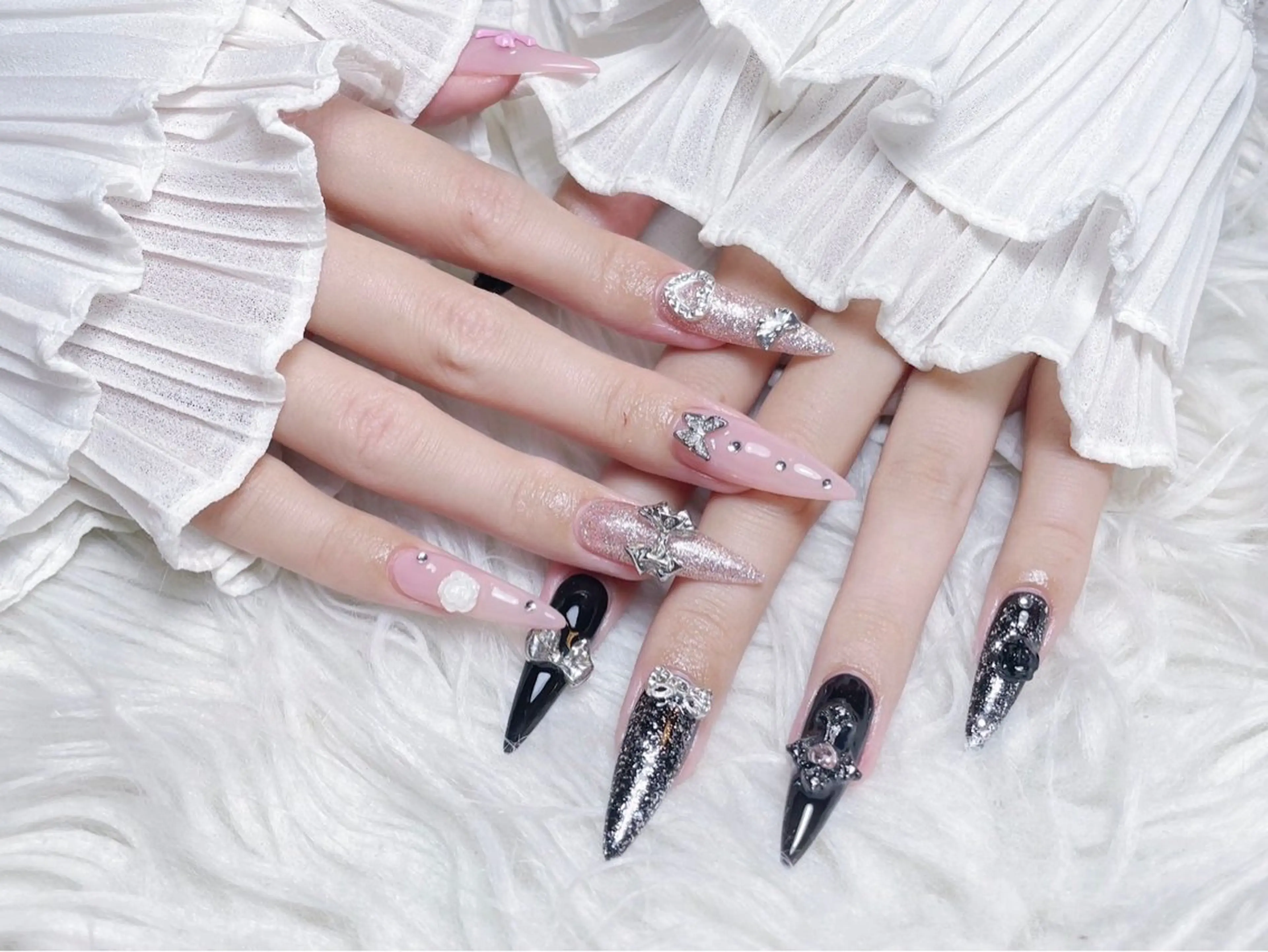 ネイル ハンドネイル ☁️Yun nail KiKi☁️のネイルデザイン