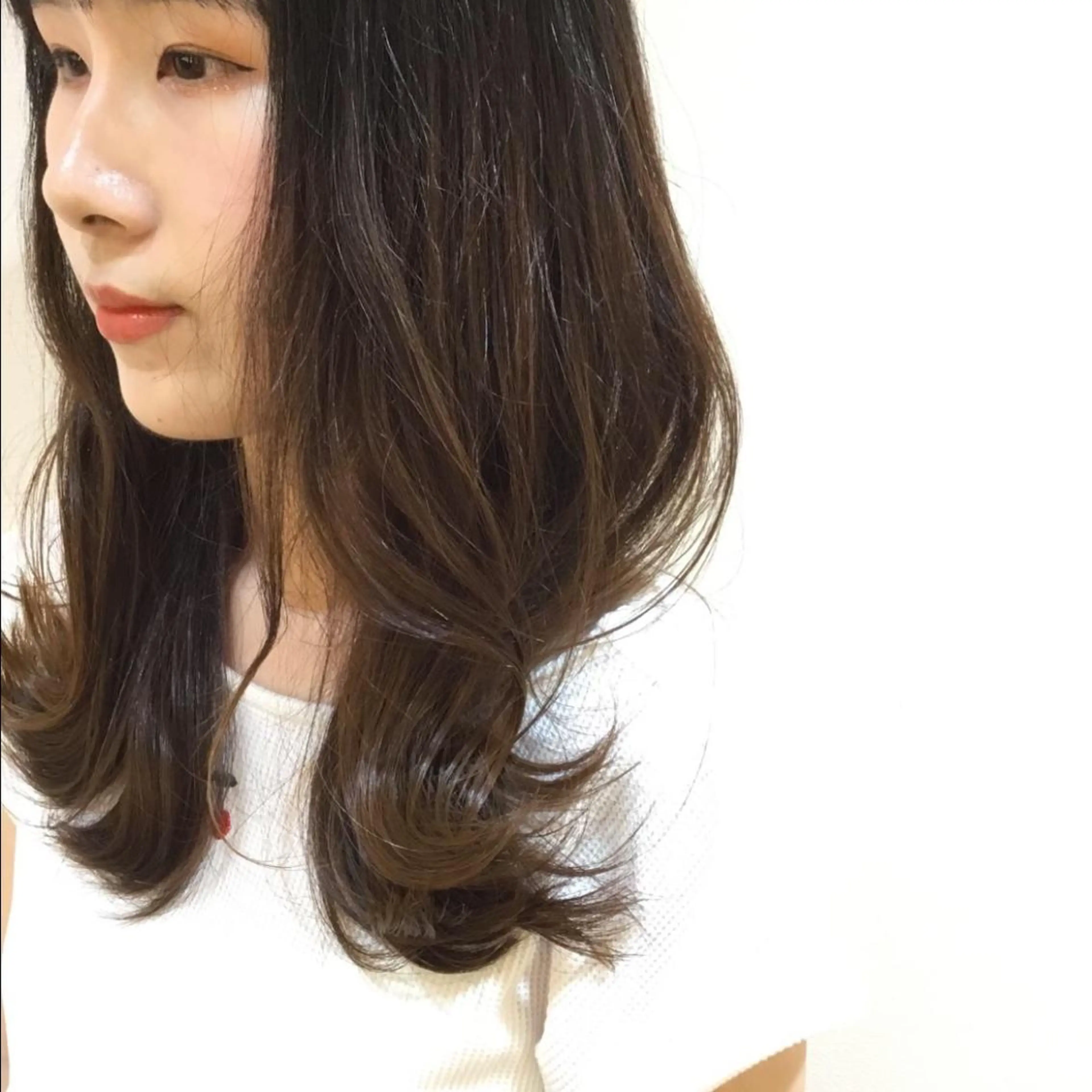 ミディアム カラー パーマ ブリーチ ブラウンカラー ブリーチなしカラー 韓国風ヘア ボブ/透明感カラー 🤍永田真穂のヘアスタイル