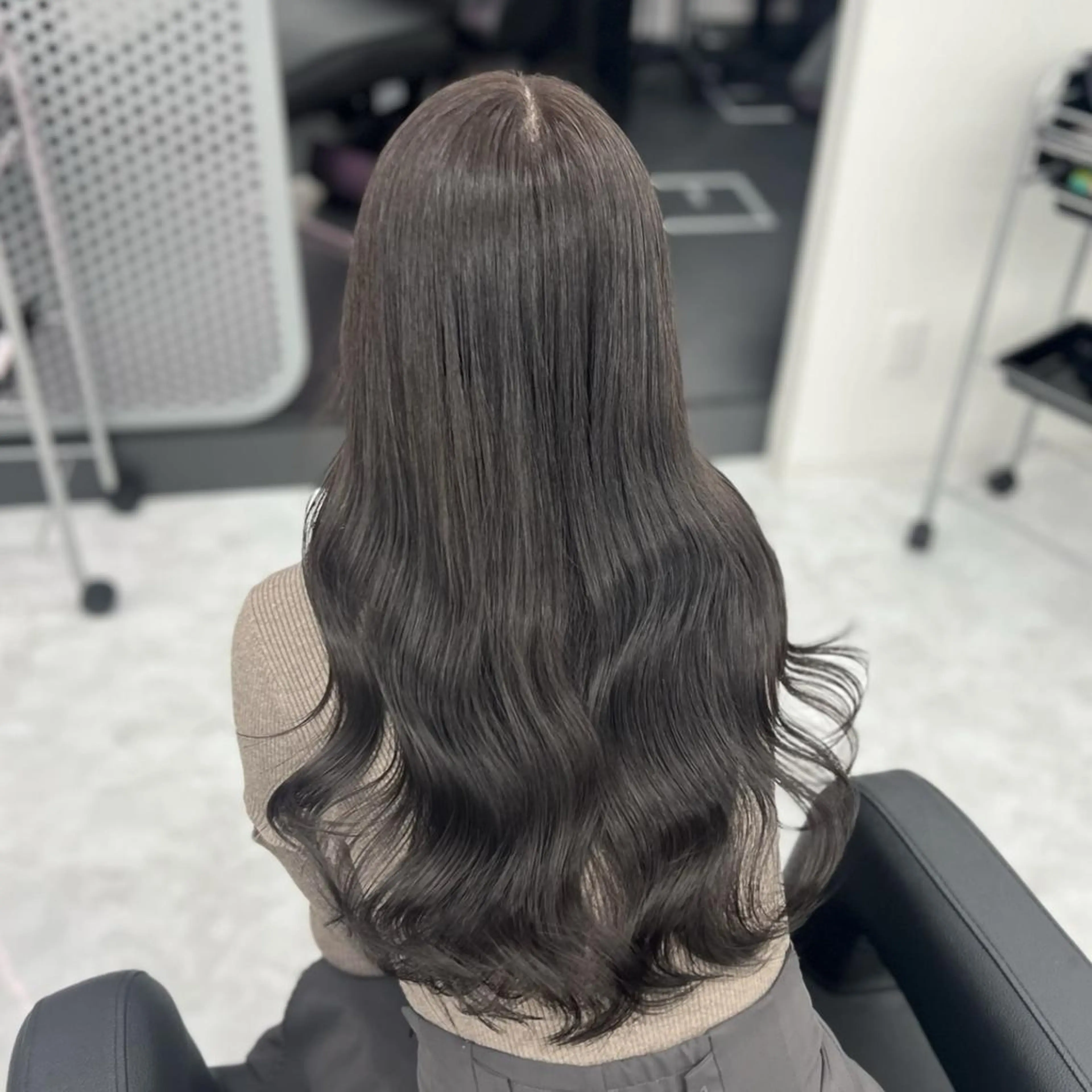 カラー 🪡透明感レイヤ ー🪡渋谷美容室🫧のヘアスタイル
