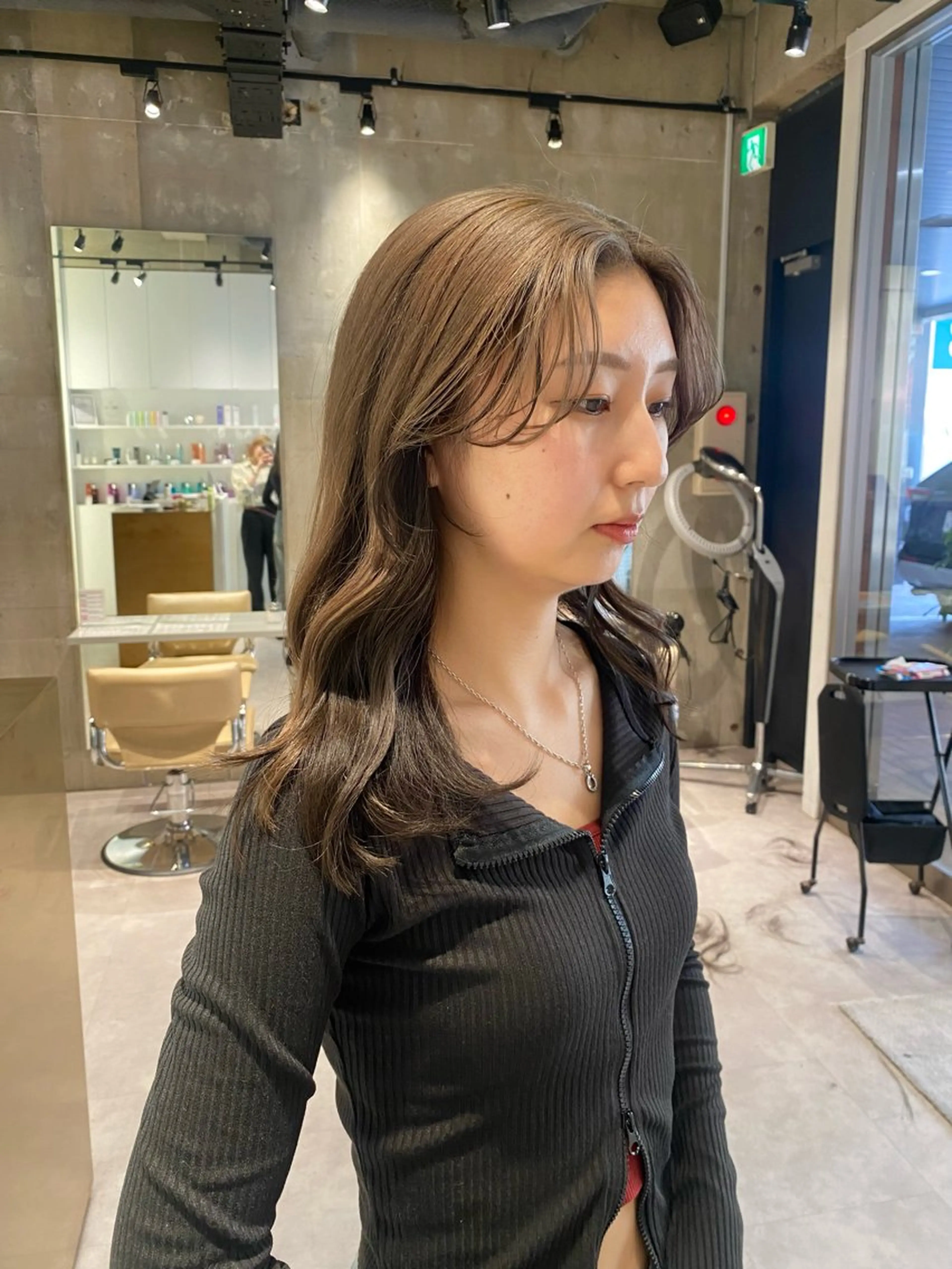 ロング カラー カット ヘアカラー mina🌿無料ショ ートカット募集中🚨のヘアスタイル