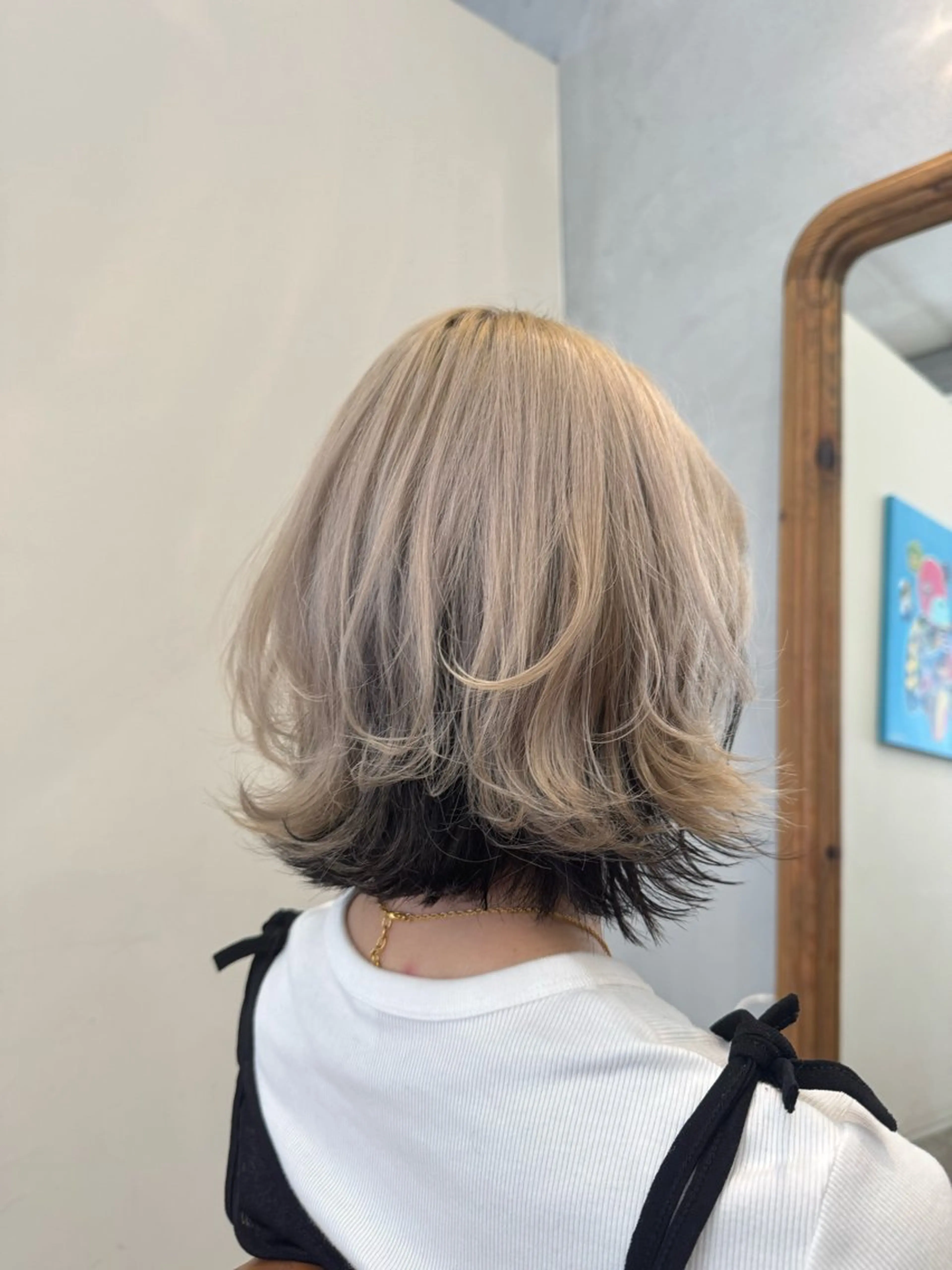 ショート カラー 黒髪 ブロンド デザインカラー ホワイトブロンド カット ヘアカラー オスズ 🎀´-のヘアスタイル