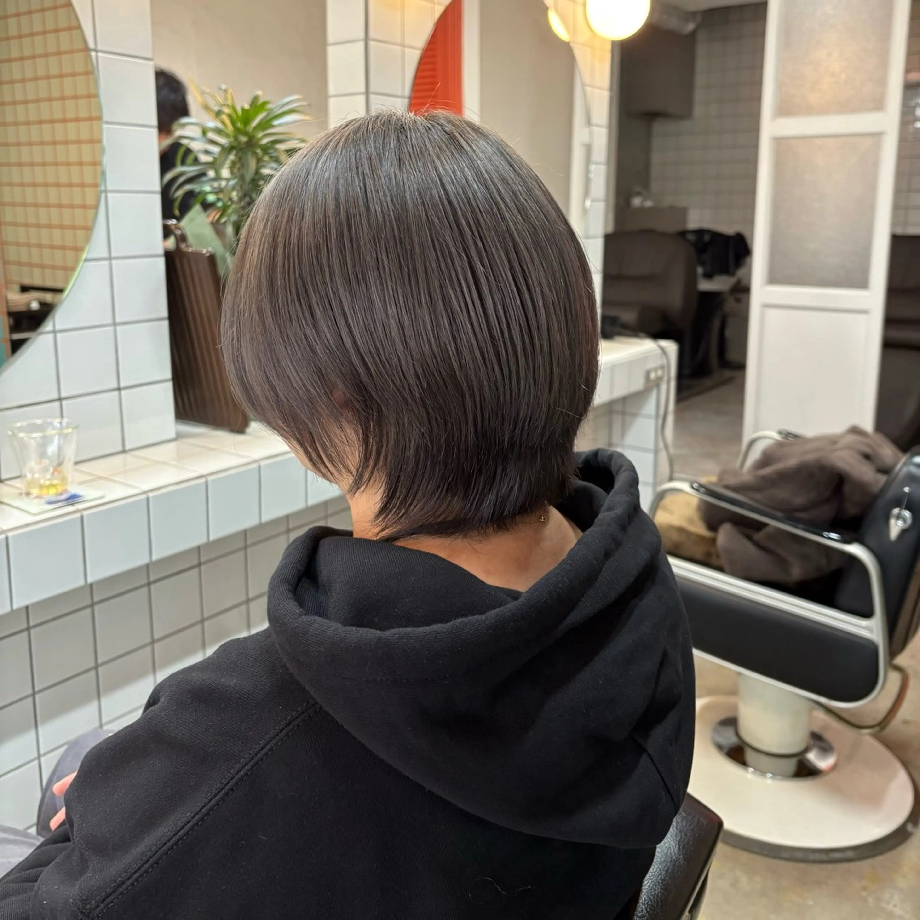 ショート カラー ブリーチ カット ヘアカラー トリートメント 飯田 実歩(じっぽ)のヘアスタイル