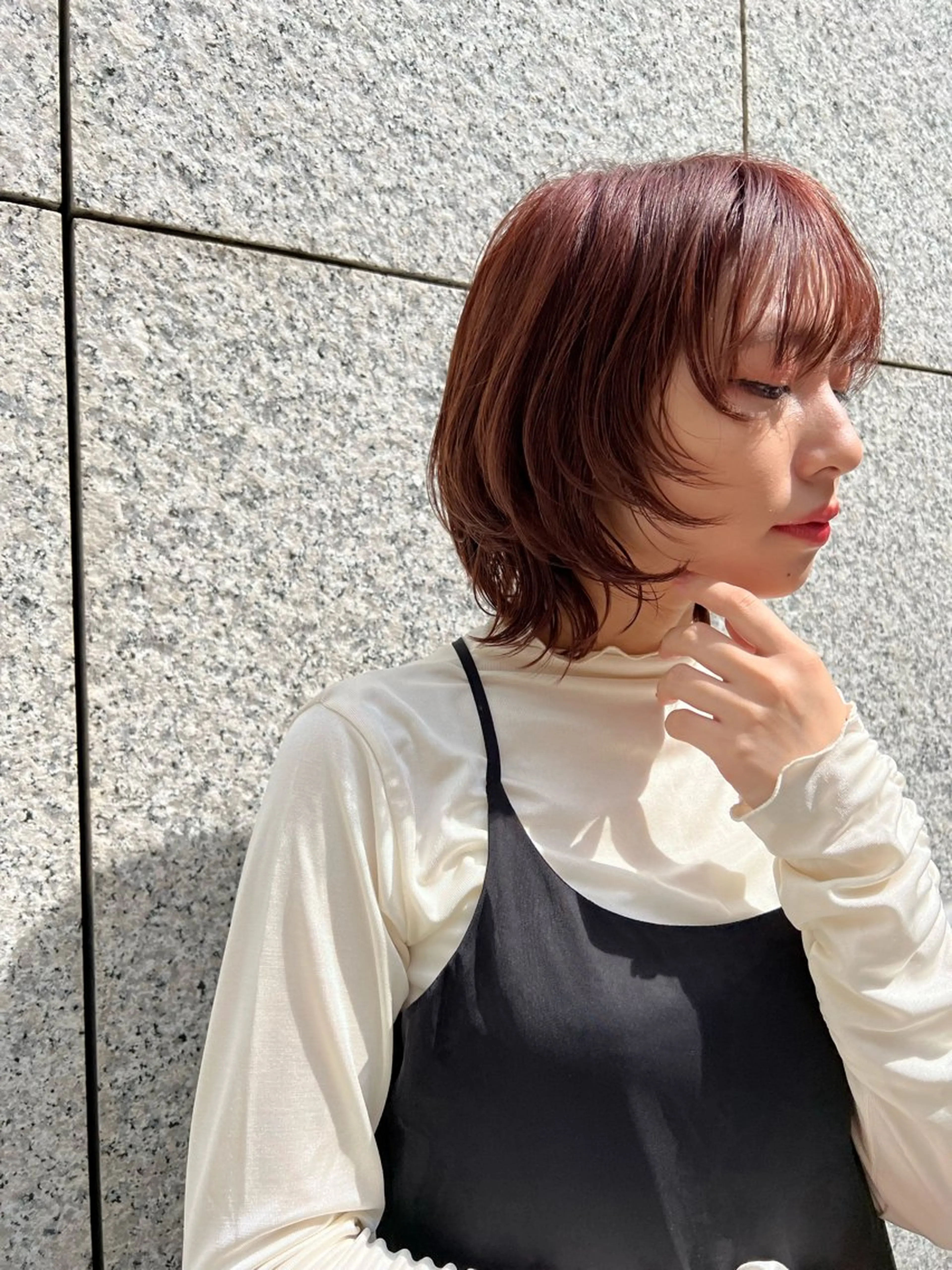 ミディアム レイヤーカット ウルフカット ウルフレイヤー カット ヘアカラー 沢登 穂乃香のヘアスタイル