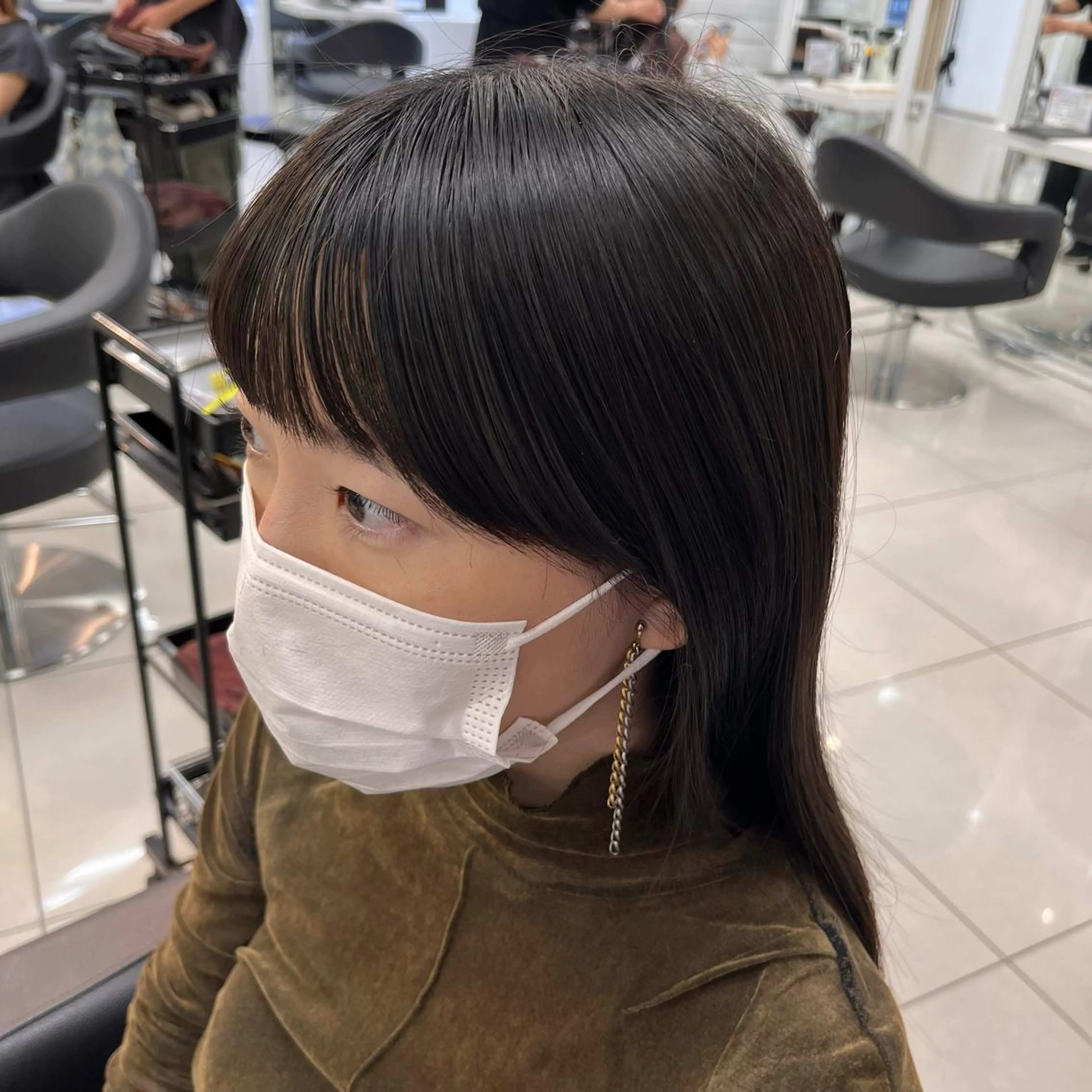 セミロング カラー 顔周りカット サイドバング 小顔カット カット ヘアカラー トリートメント メンズ縮毛矯正🦊ハ イトーン　RYOKAのヘアスタイル