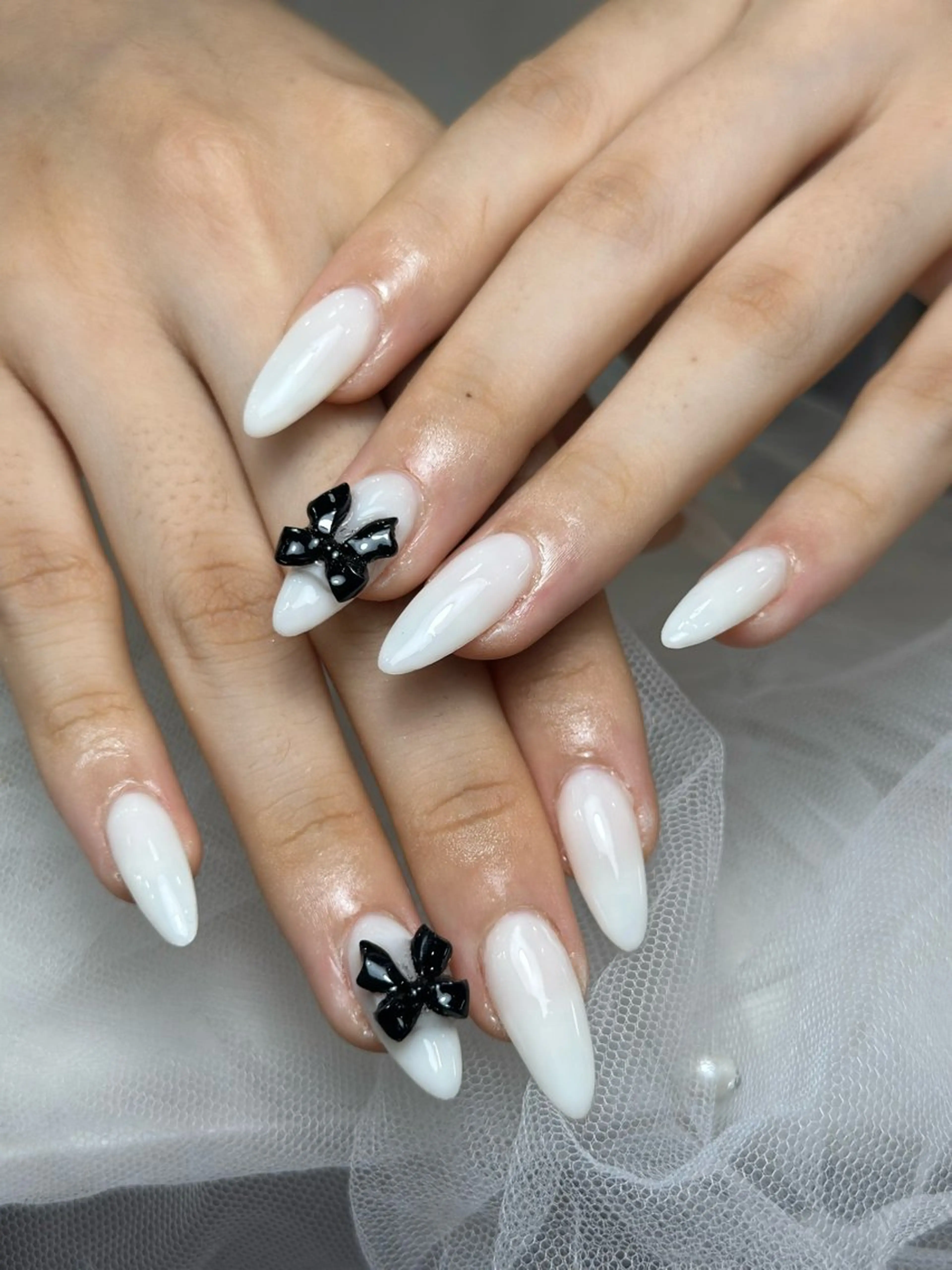 ネイル フレンチネイル グラデーション 韓国ネイル マグネットネイル シンプルネイル ハンドネイル CoMo Nail Studio所属・CoMo Nailのネイルデザイン