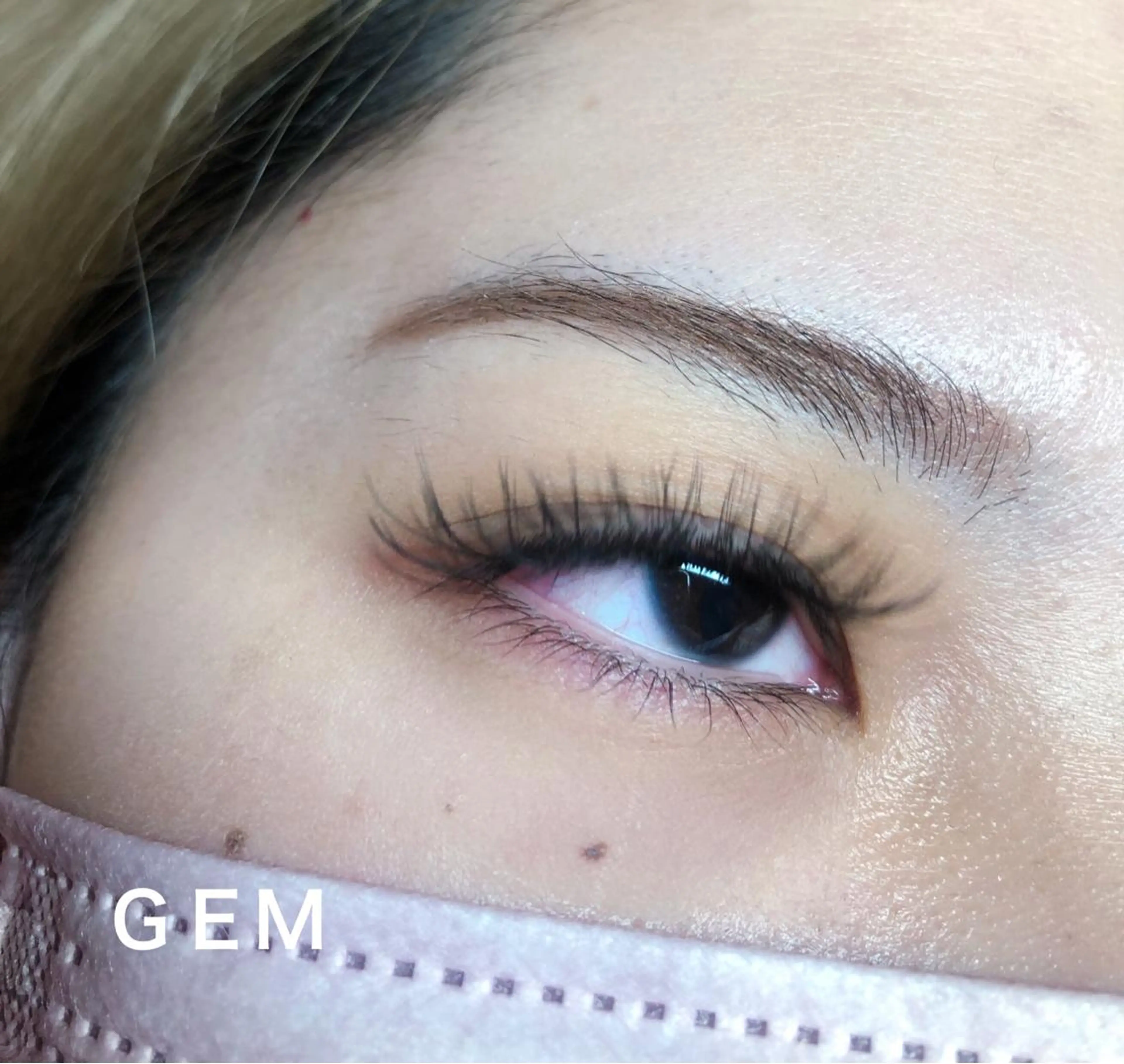 マツエク・マツパ フラットラッシュ GEM  the beautyのマツエク・マツパデザイン
