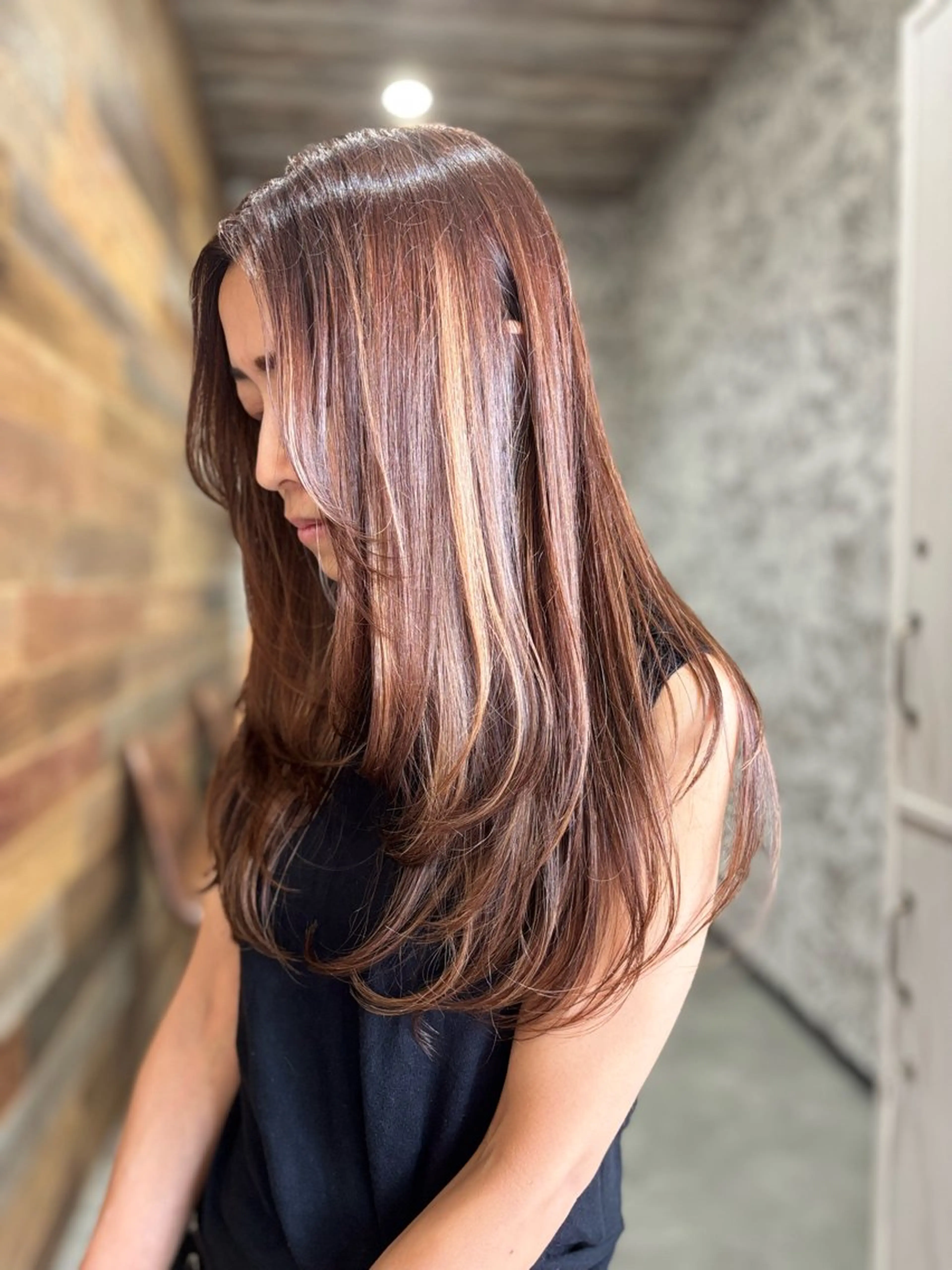 セミロング レイヤーカット カット ヘアカラー Welila by haku所属・Yuuki ウェリラバイハクのヘアスタイル