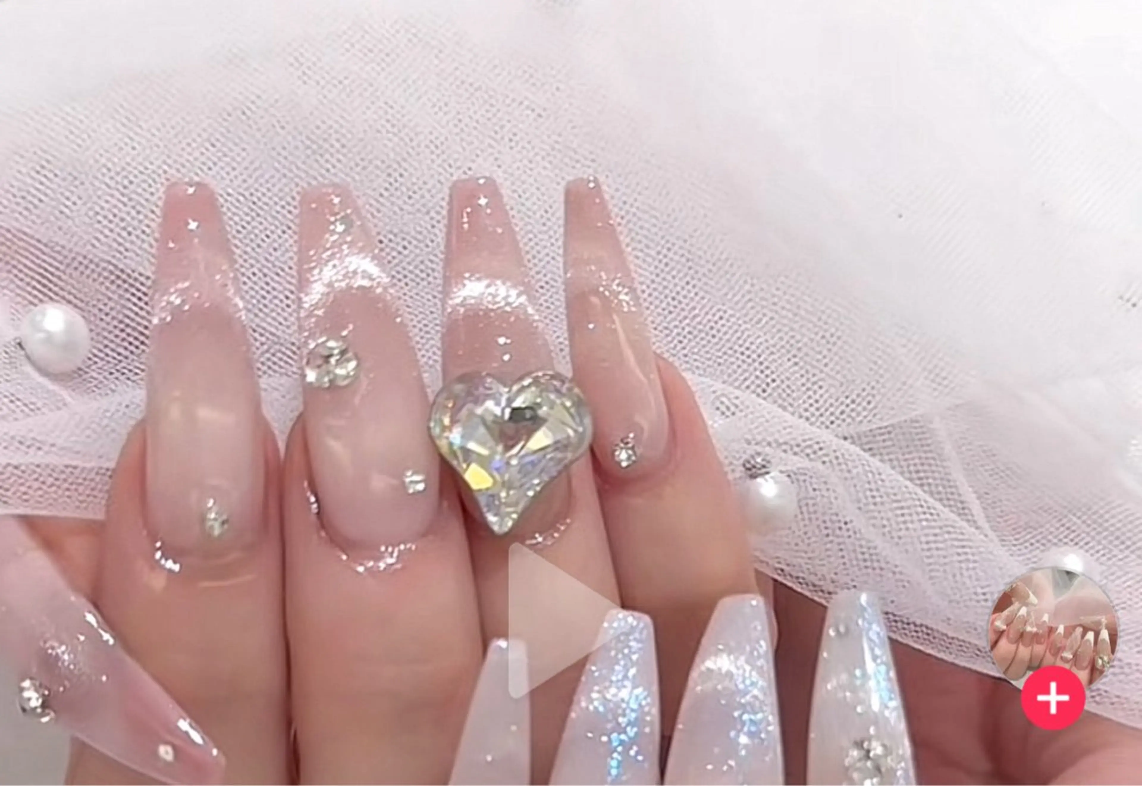 ネイル 長さ出し グラデーション 卒業式 キラキラネイル マグネットネイル Lee Ainのネイルデザイン