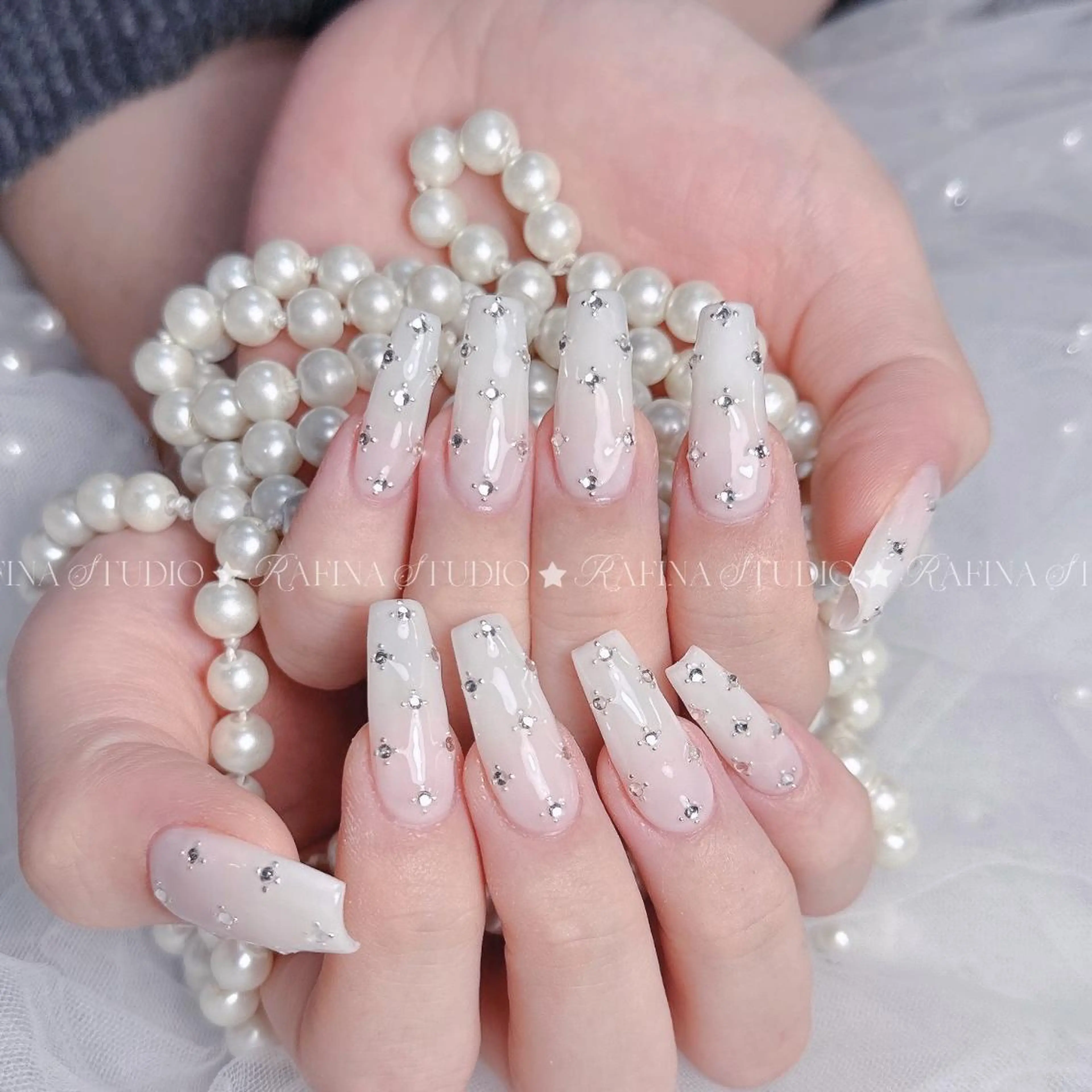 ネイル 玲央 YOYOのネイルデザイン