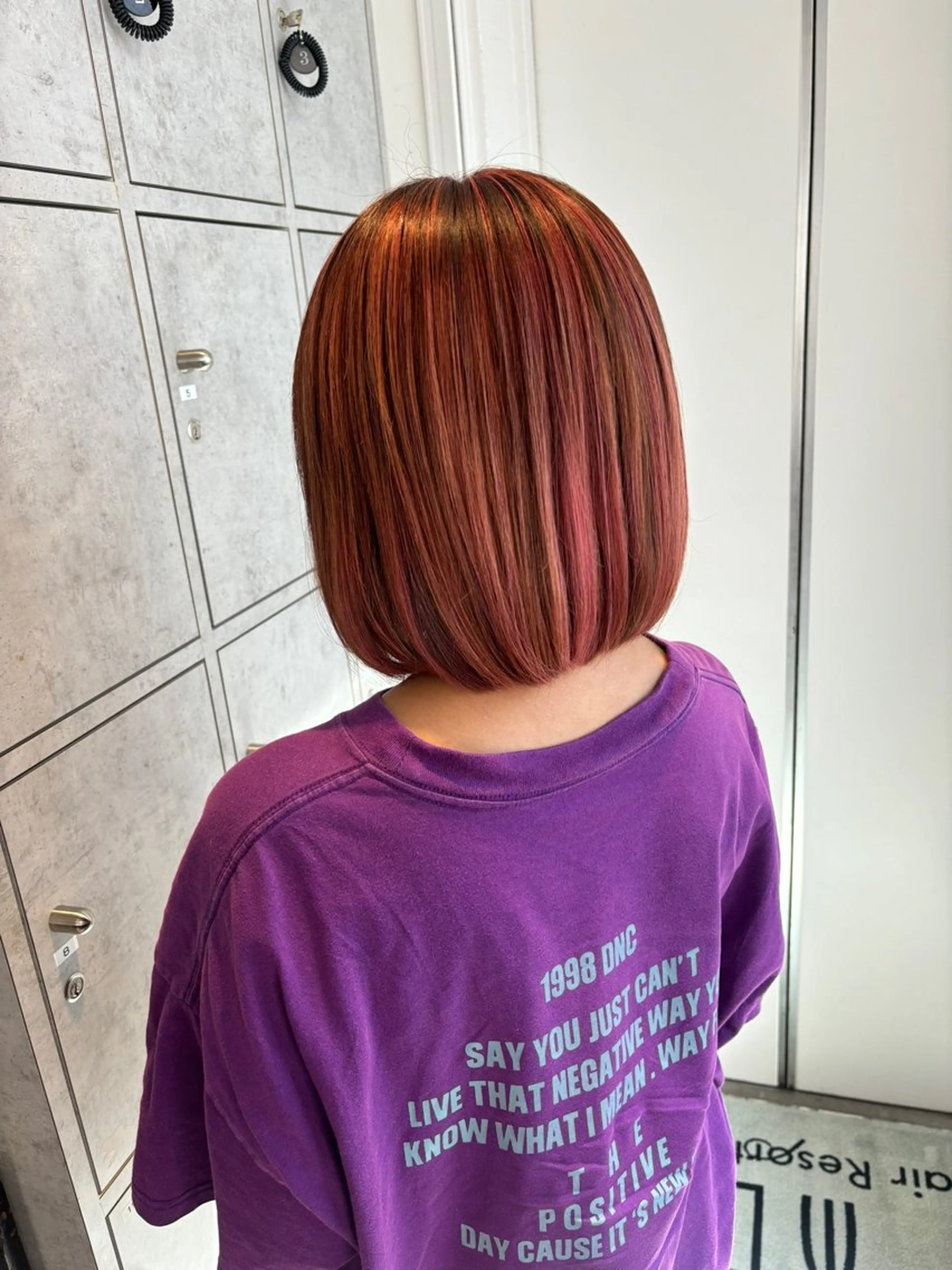 ショート カラー ayumi🦖/ ブリーチカラーのヘアスタイル