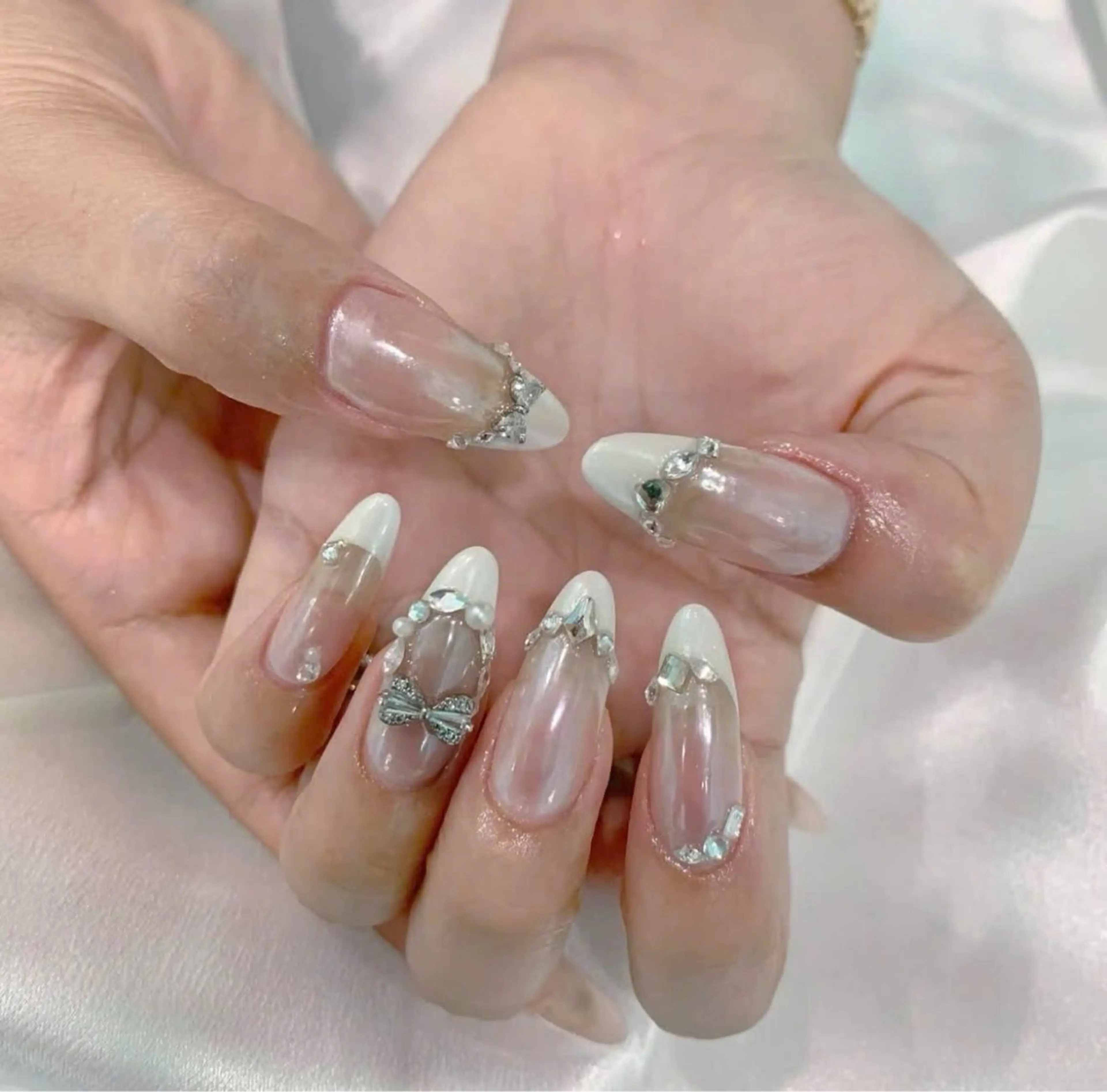 ネイル フラッシュネイル フレンチネイル グラデーション キラキラネイル 韓国ネイル ハンドネイル LynaOtsuka Nailのネイルデザイン