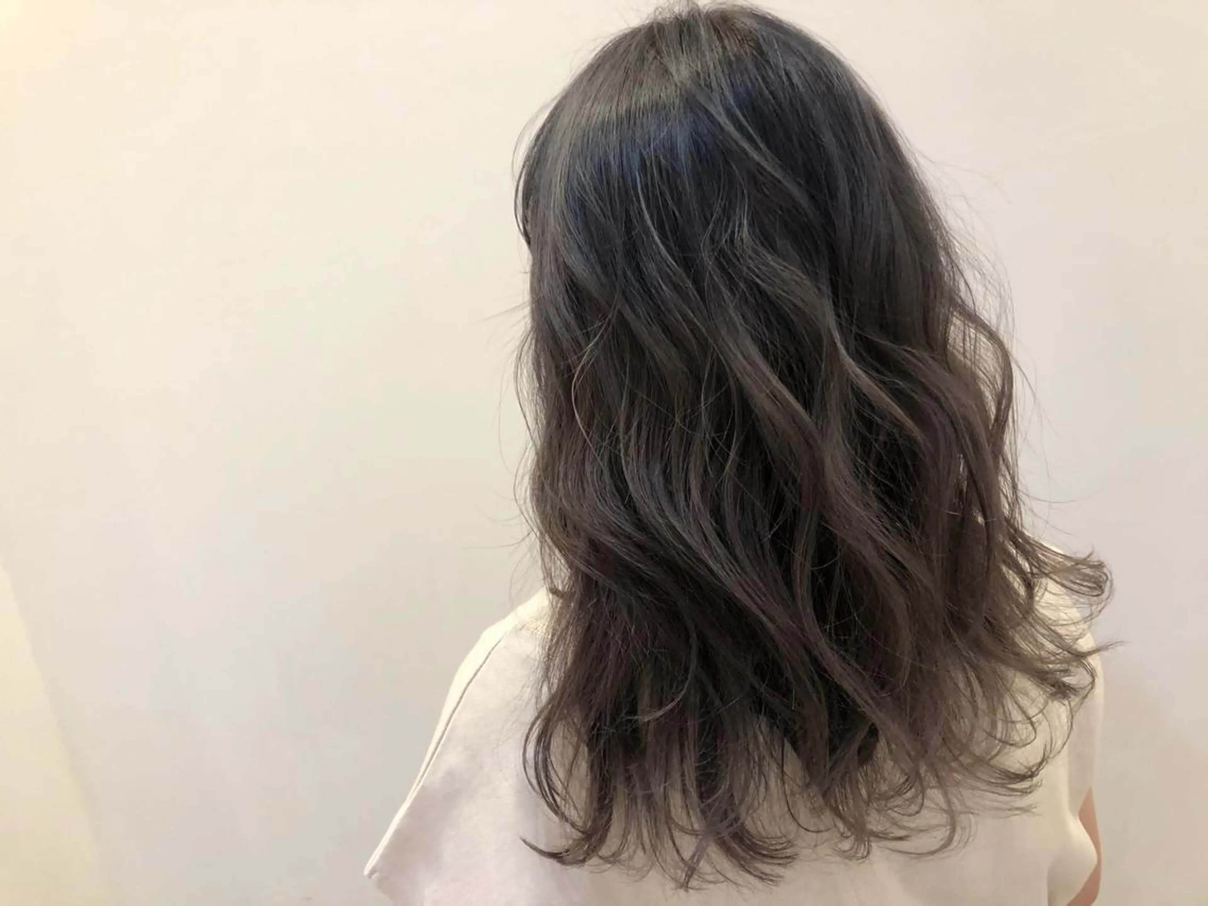 セミロング カラー ブリーチ グレージュ ブリーチなしカラー 艶髪/シールエクステ 🌻ノゾミ🌻のヘアスタイル