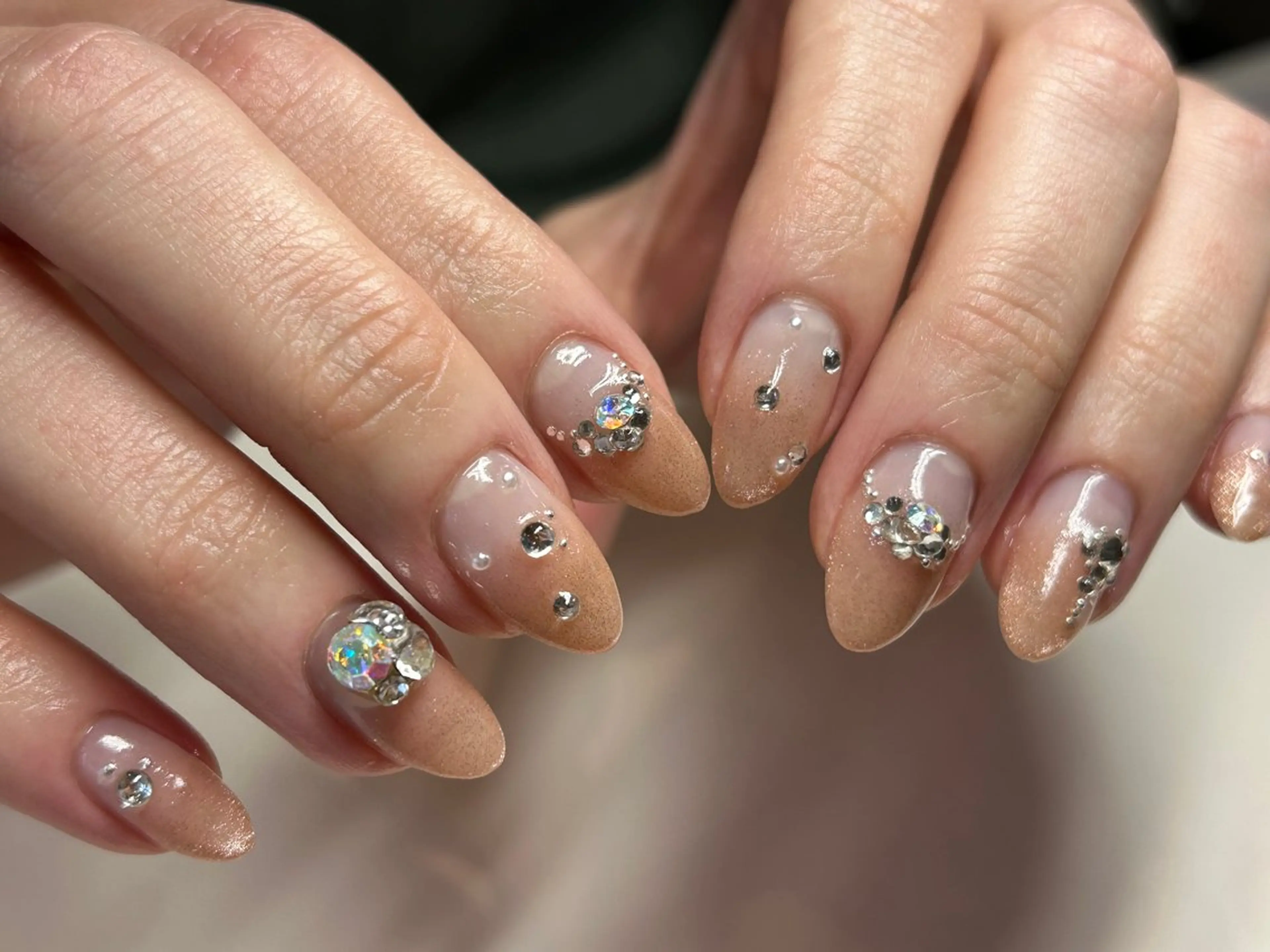 ネイル ネイルサロン カーニバルマニア 明石店所属・宇久 澪のネイルデザイン