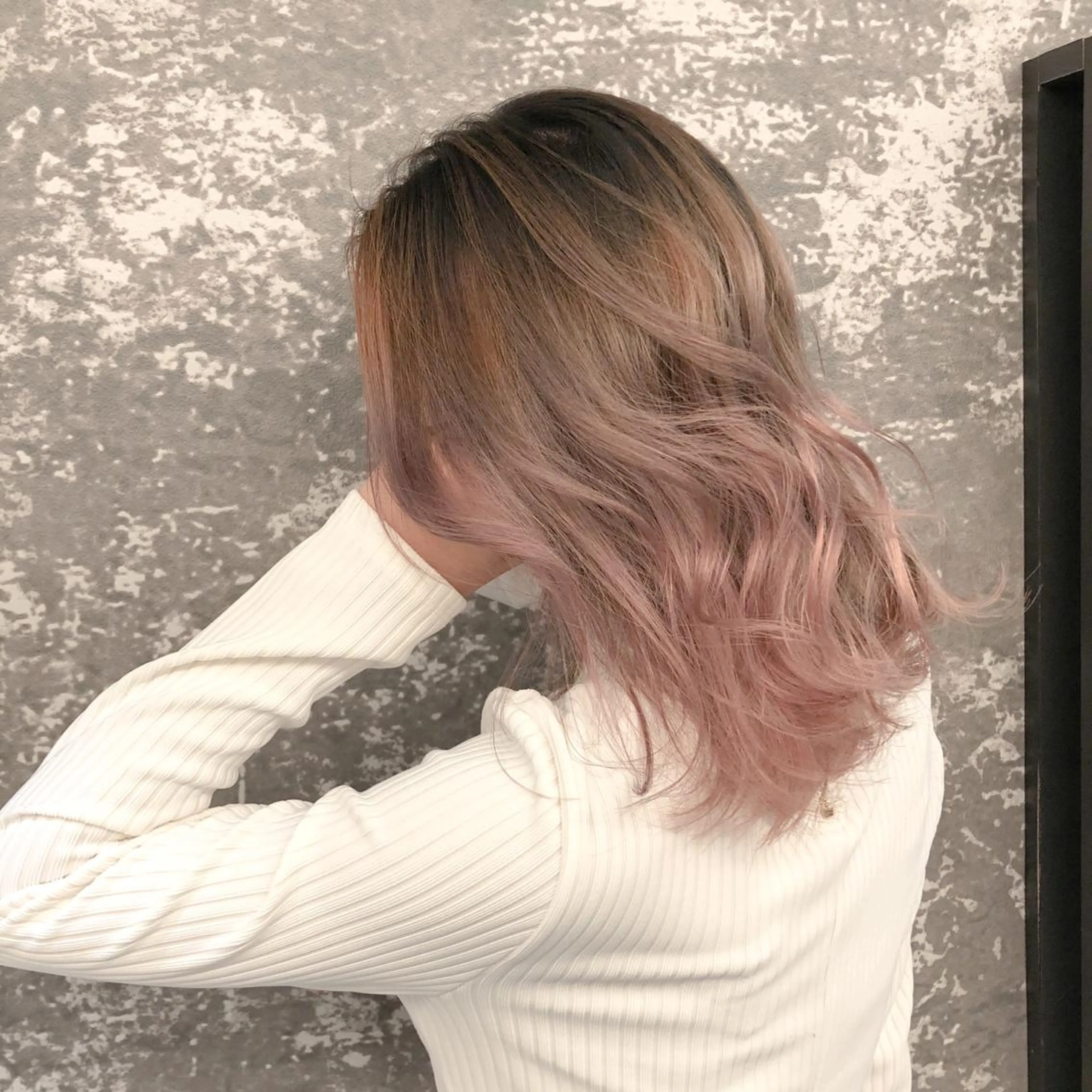 ミディアム カラー バレイヤージュ デザインカラー ハイライトカラー ピンクカラー 外国人風カラー アンドウ ユウ/ レイヤーカット/韓国のヘアスタイル