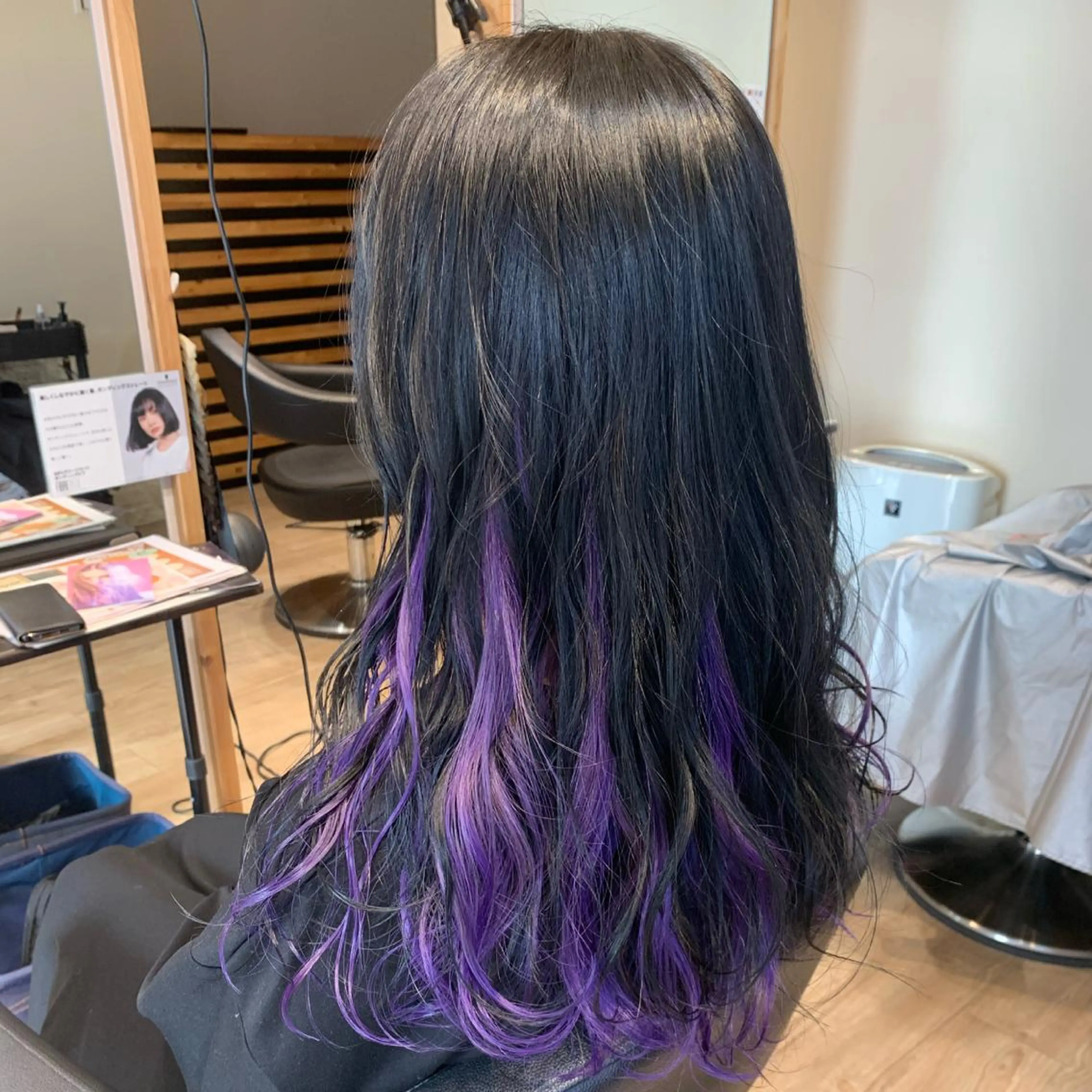 セミロング カラー パープルカラー ヘアカラー 大久保 隆蔵のヘアスタイル