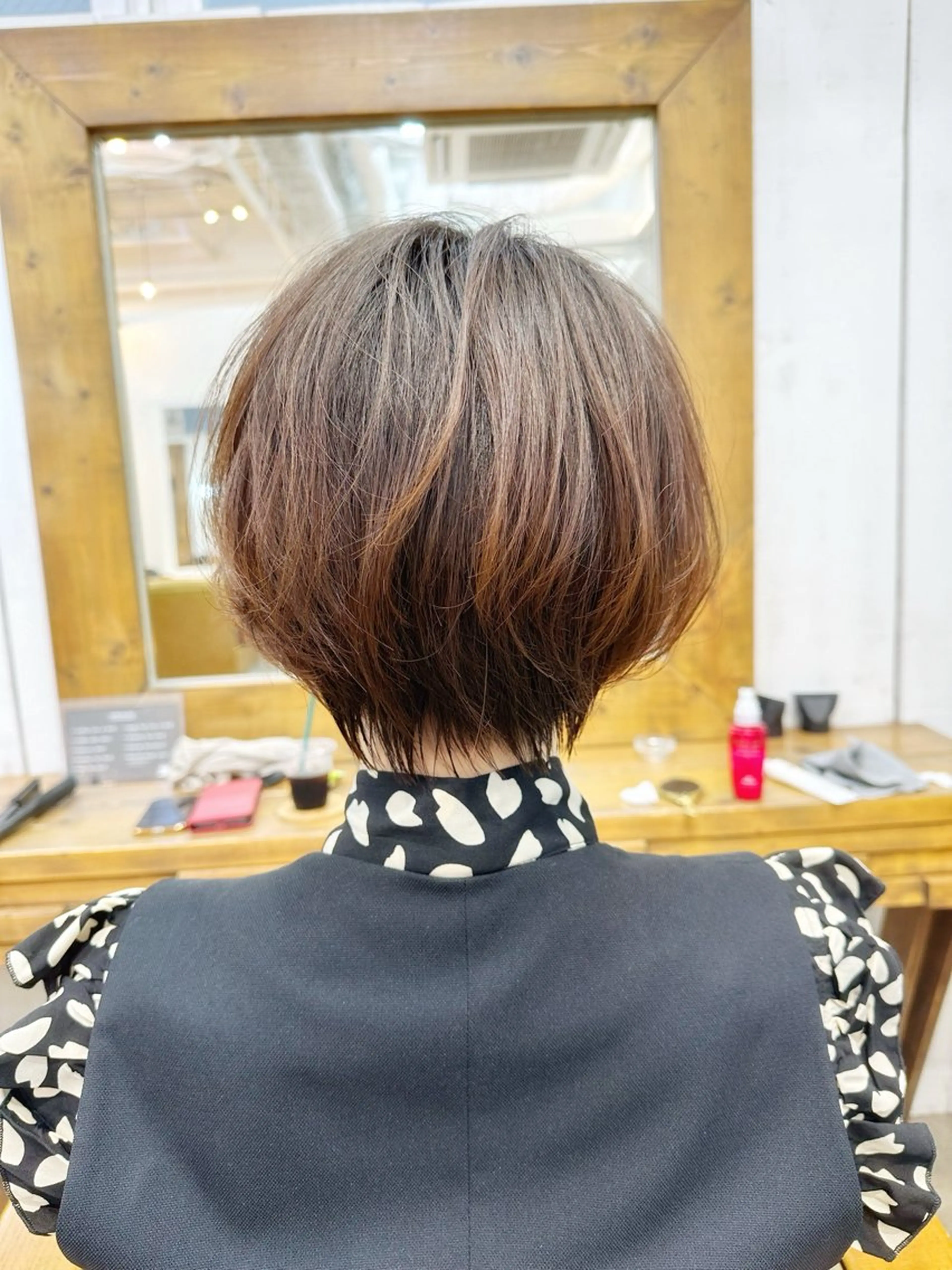 ショート カラー ショートボブ ハンサムショート ボブ くせ毛 ショートヘア カット newline銀座所属・銀座ショート/ 大人ショート/金子涼のヘアスタイル