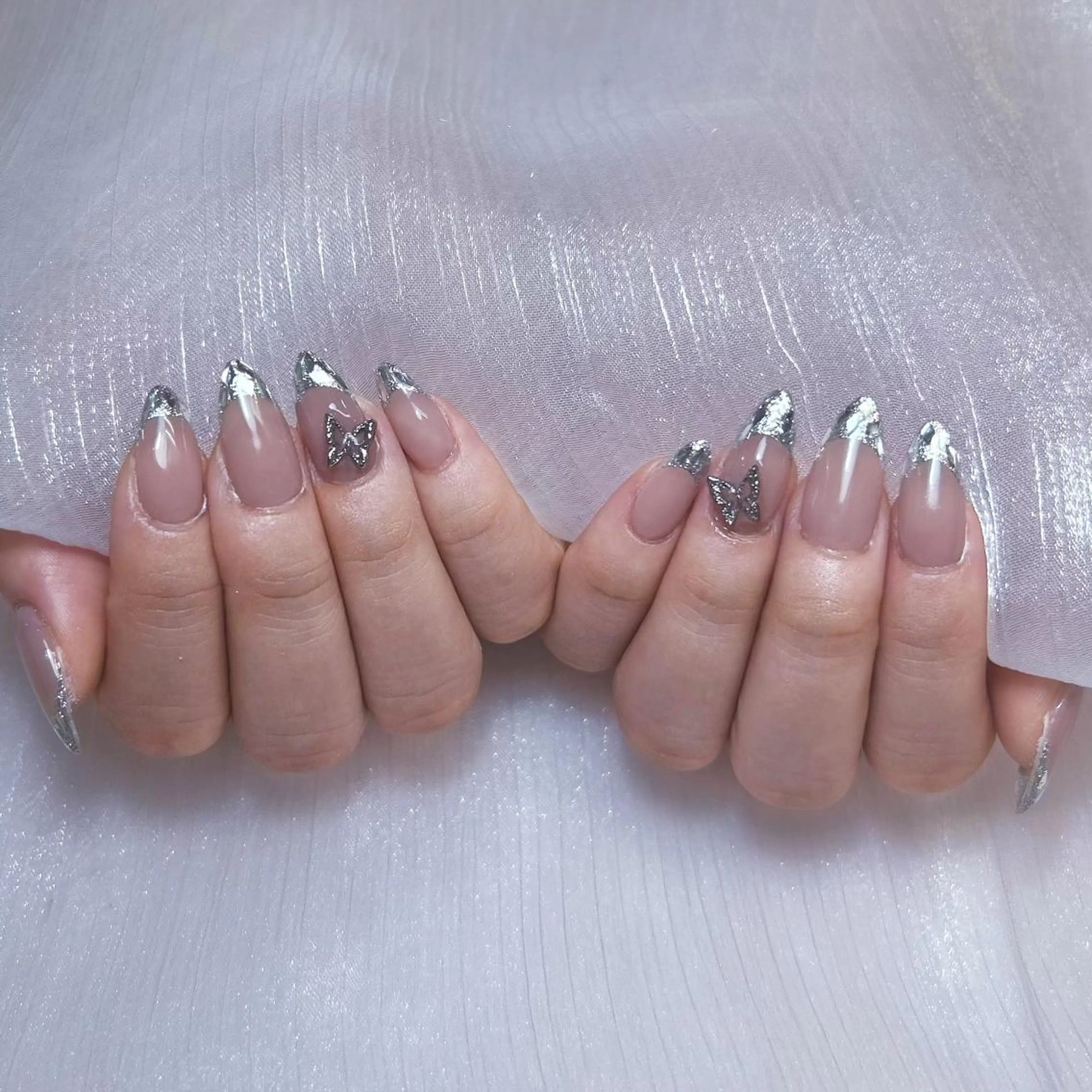 ネイル アートネイル オーロラネイル ガーリー キラキラネイル 韓国ネイル ハンドネイル DIAMOND 💅のネイルデザイン